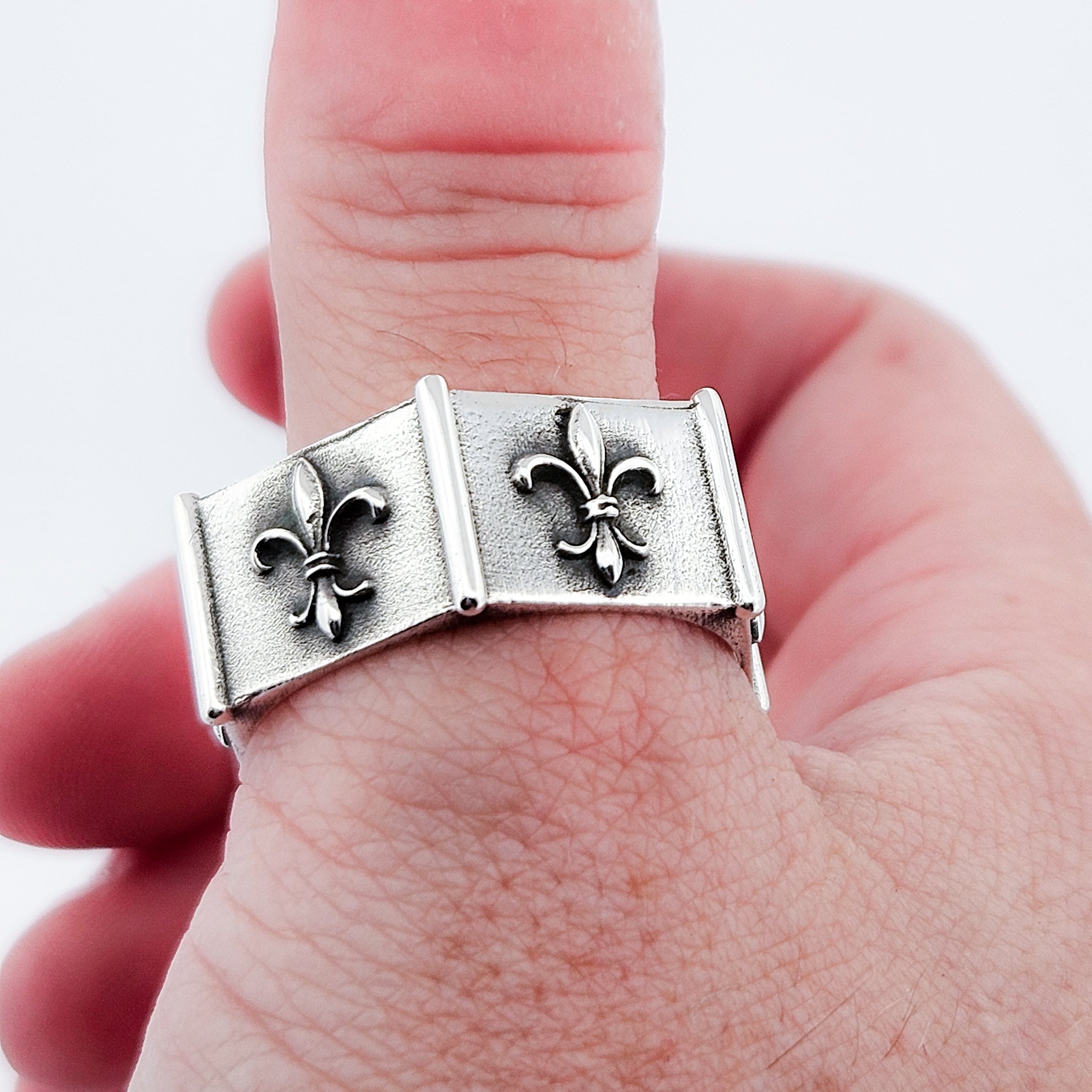 Sterling Silver Fleur de Lys Ring Band