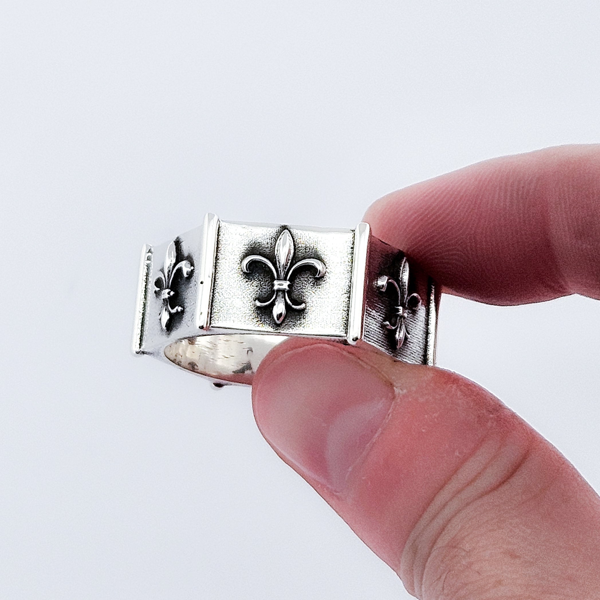 Sterling Silver Fleur de Lys Ring Band