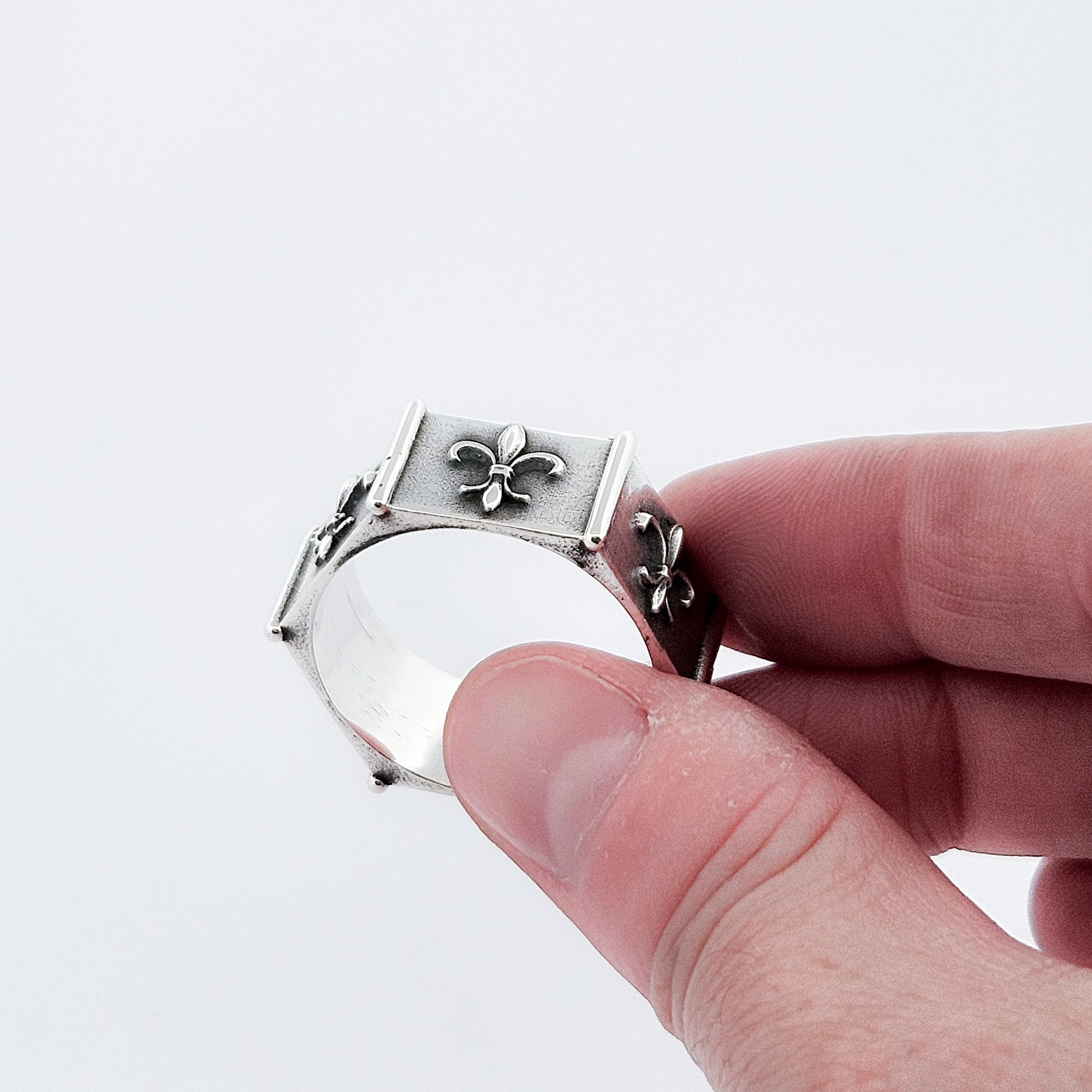 Sterling Silver Fleur de Lys Ring Band