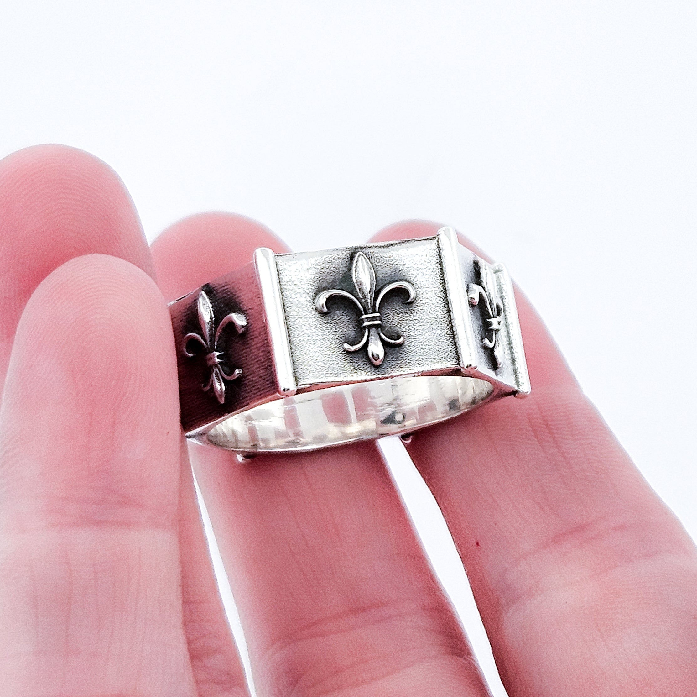 Sterling Silver Fleur de Lys Ring Band