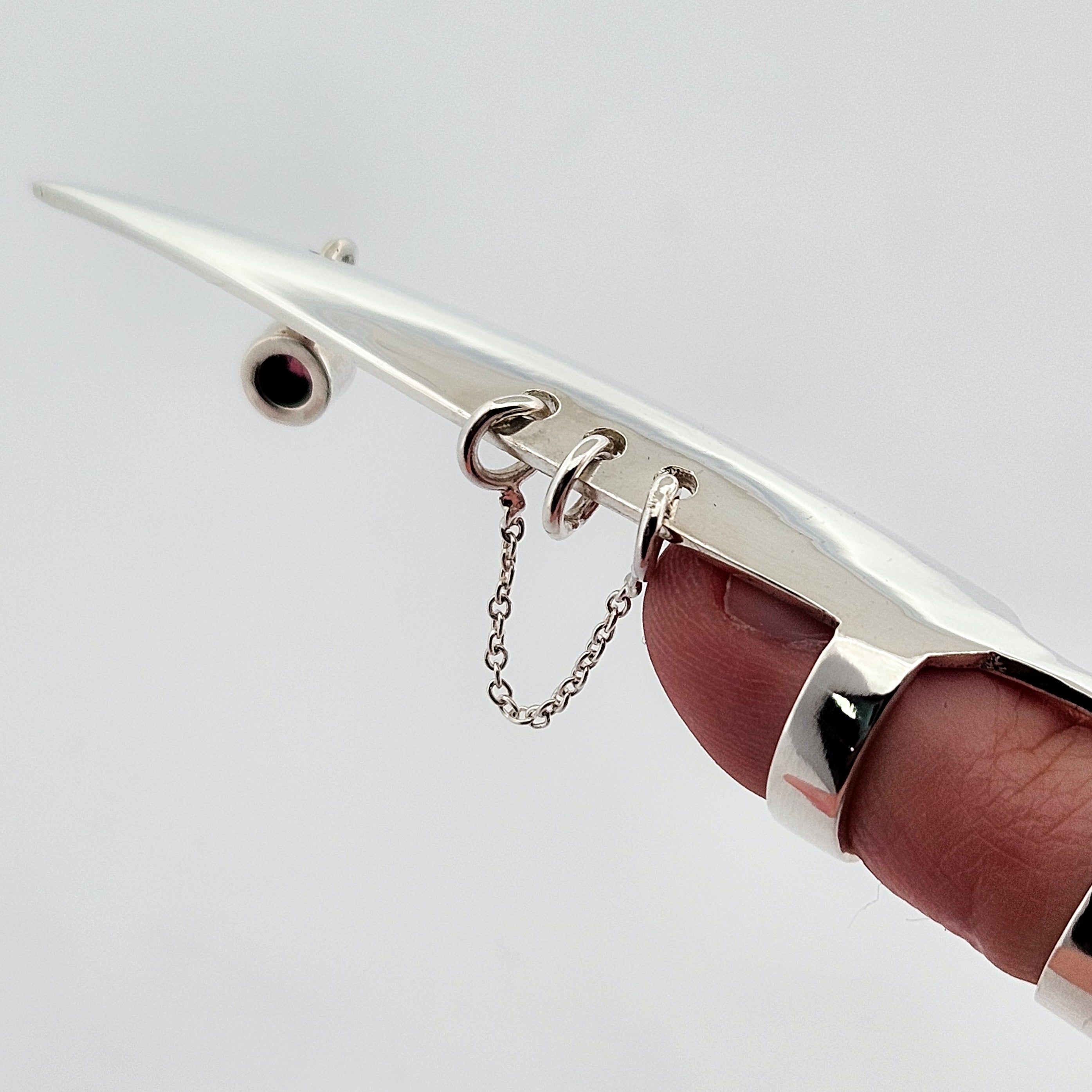 Oversized Dangling Garnet and Chain Claw - Fake Nail Ring