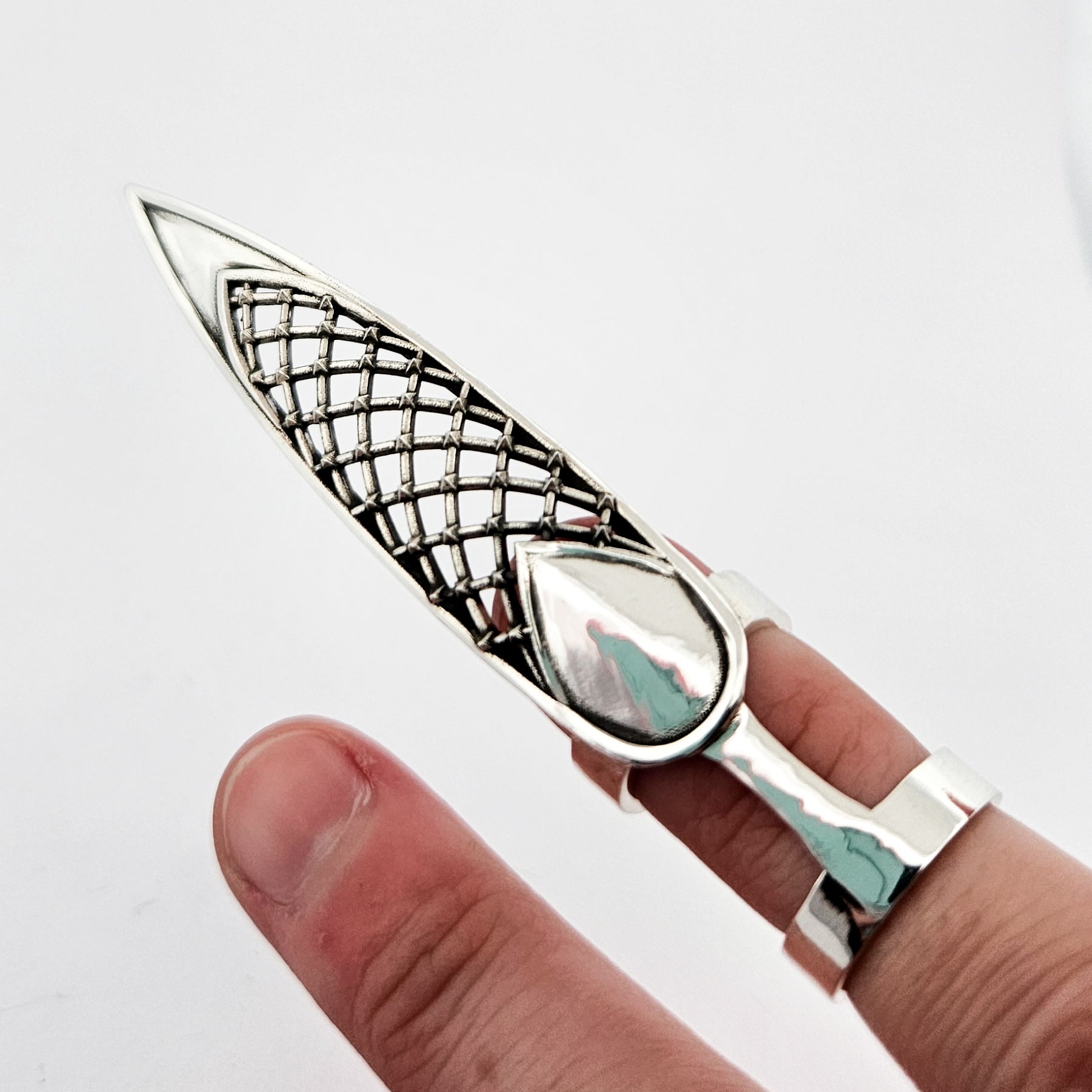 Oversized Studded Confessional Mesh Claw - Fake Nail Ring