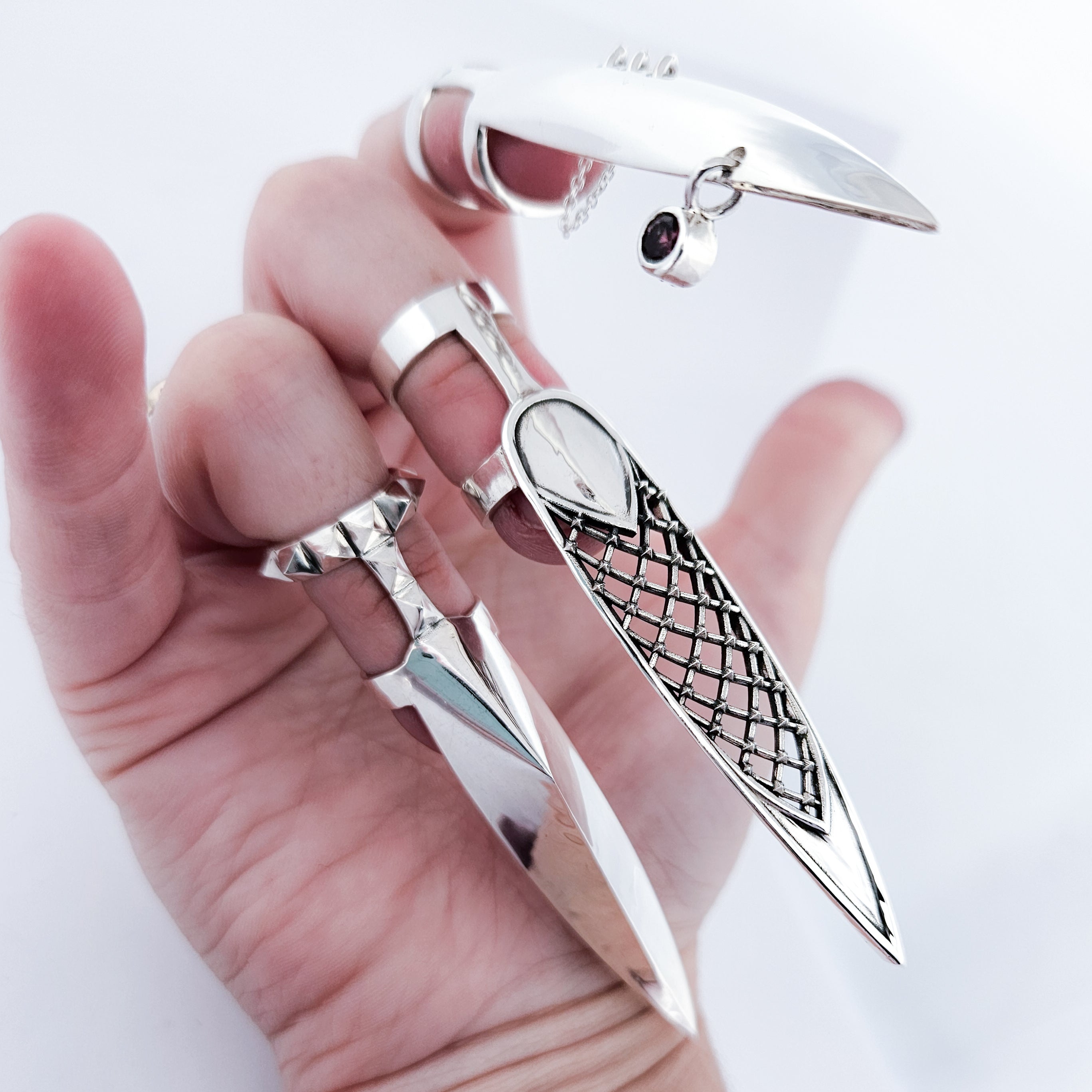 Oversized Dangling Garnet and Chain Claw - Fake Nail Ring