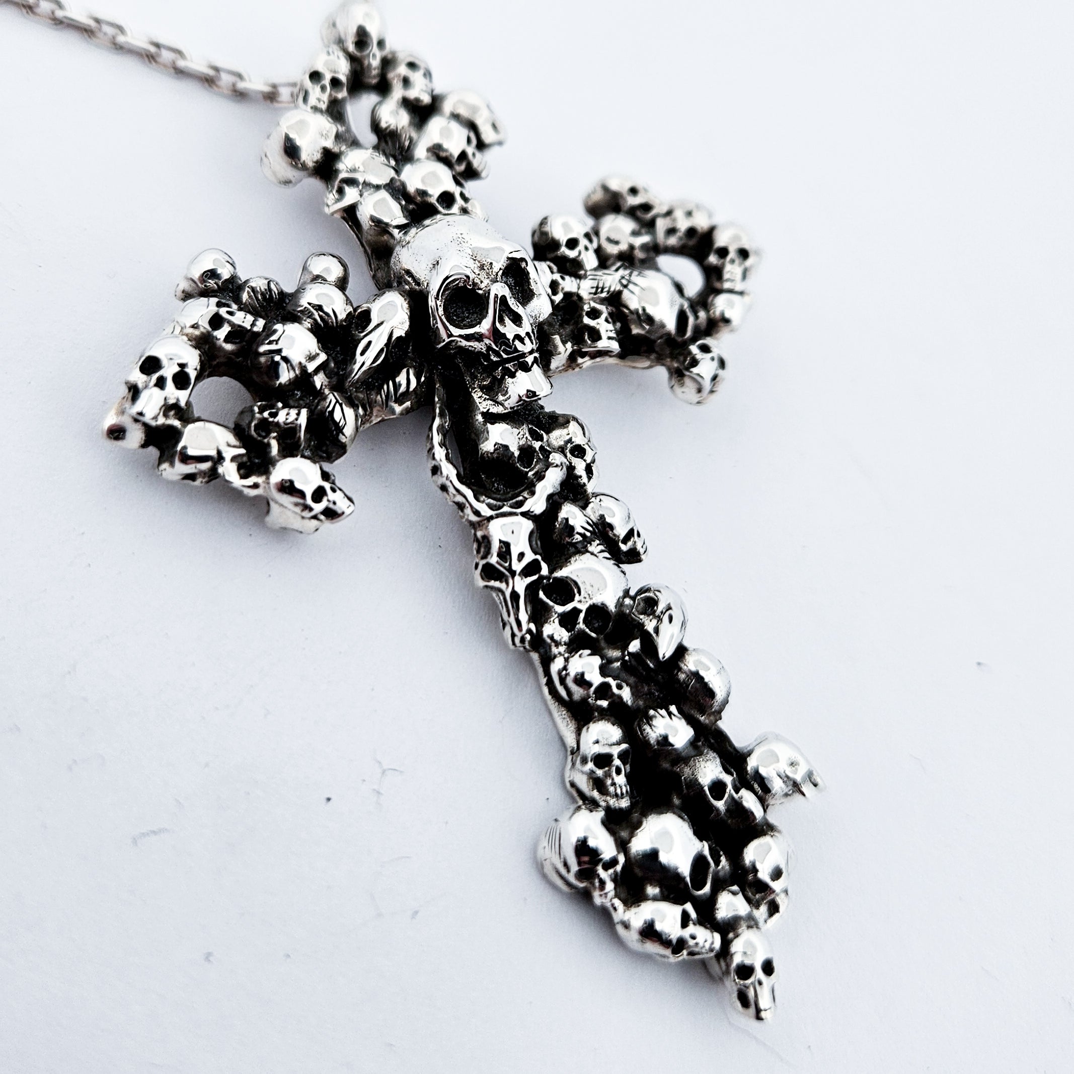 Catacombs Heavy Skull Cross Pendant