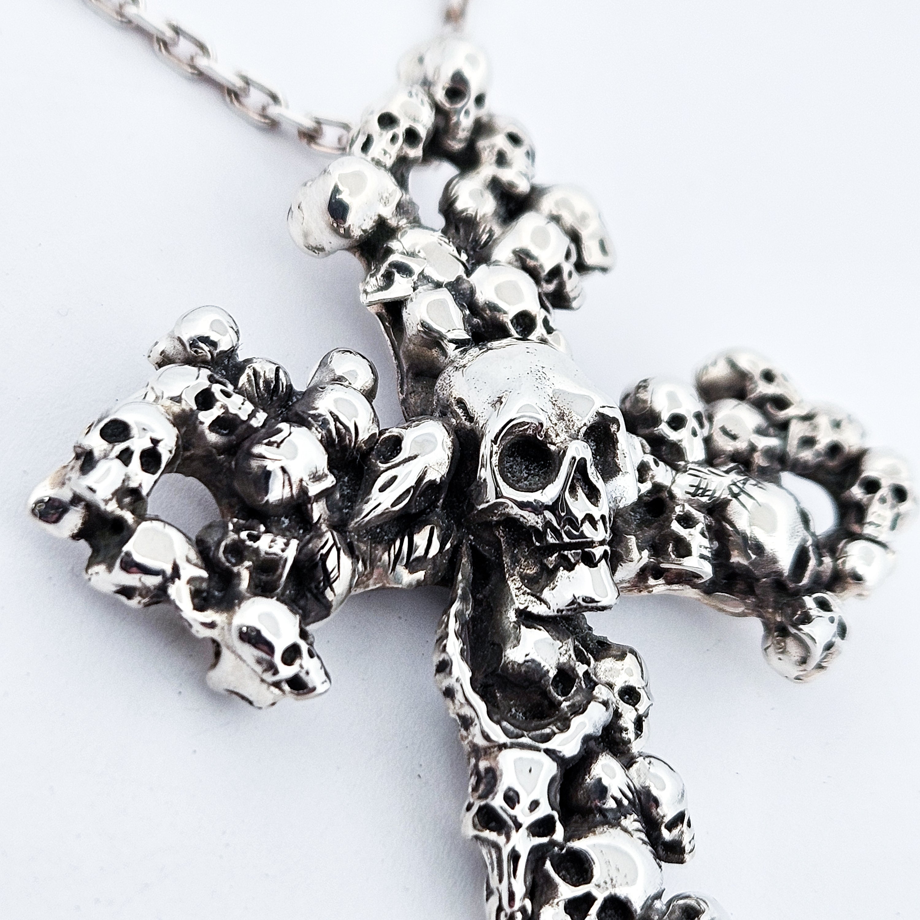 Catacombs Heavy Skull Cross Pendant