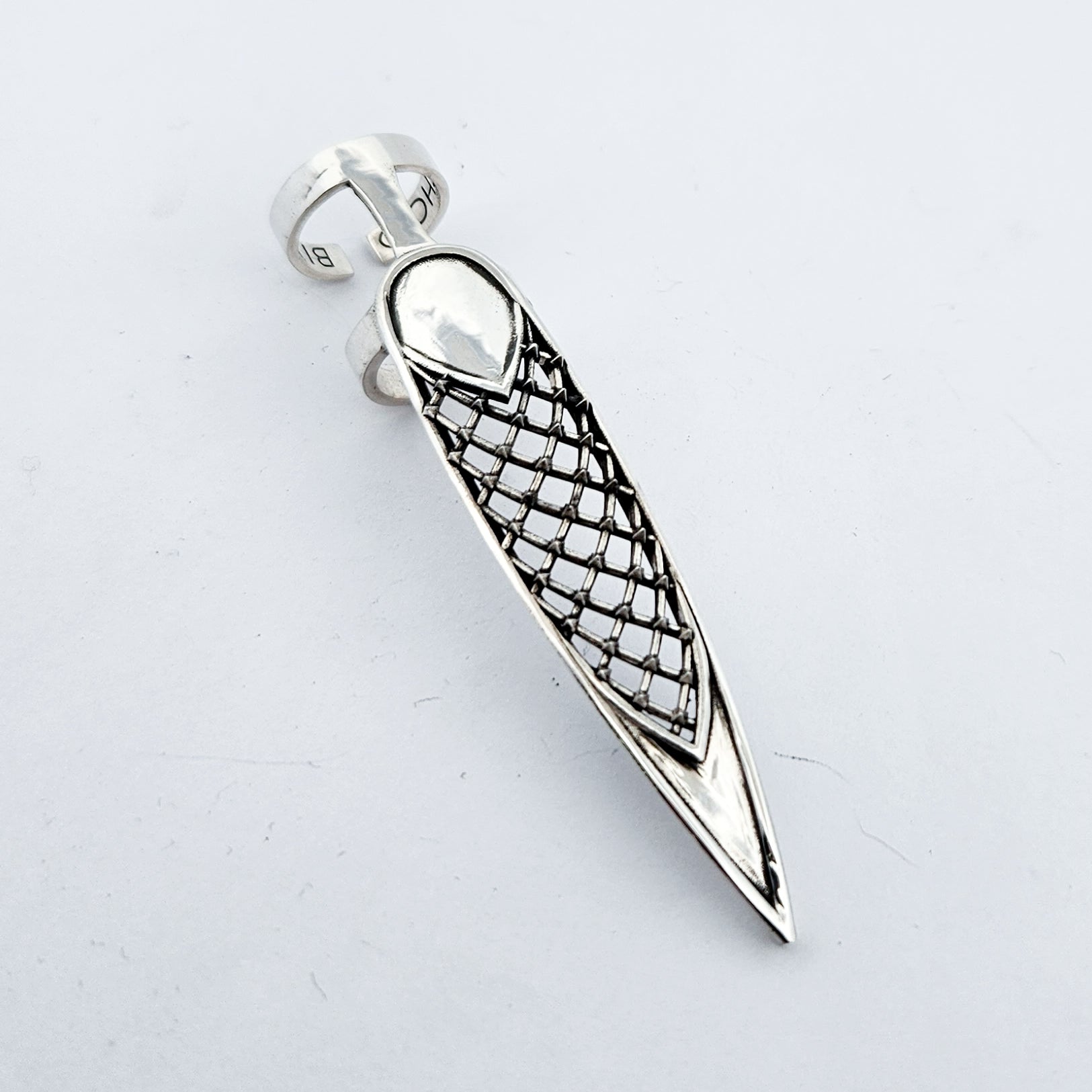 Oversized Studded Confessional Mesh Claw - Fake Nail Ring