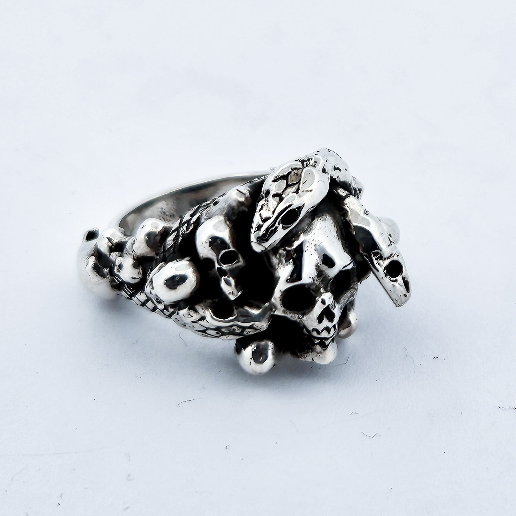 Danger Den Catacombs & Snakes Heavy Ring