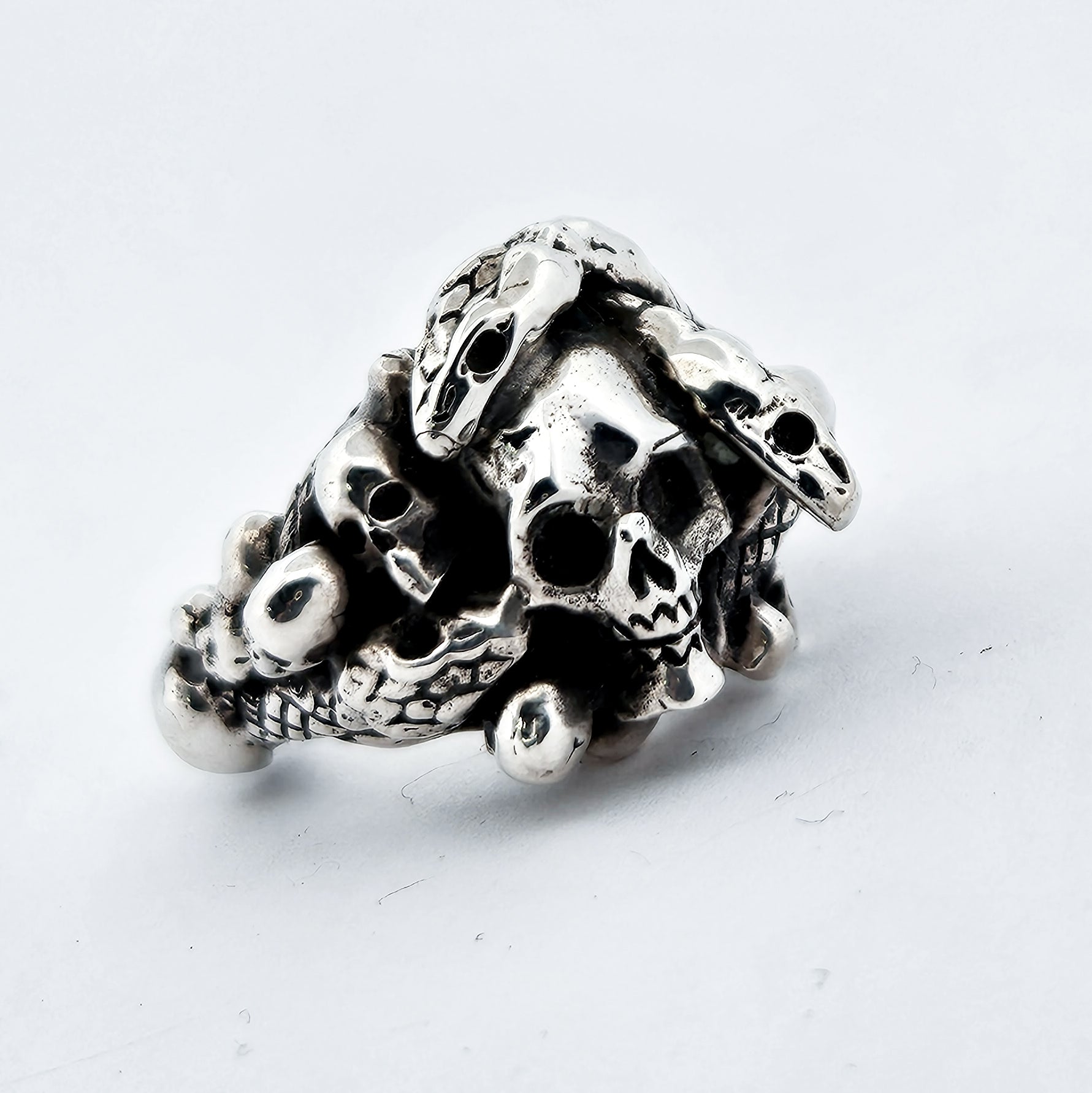 Danger Den Catacombs & Snakes Heavy Ring