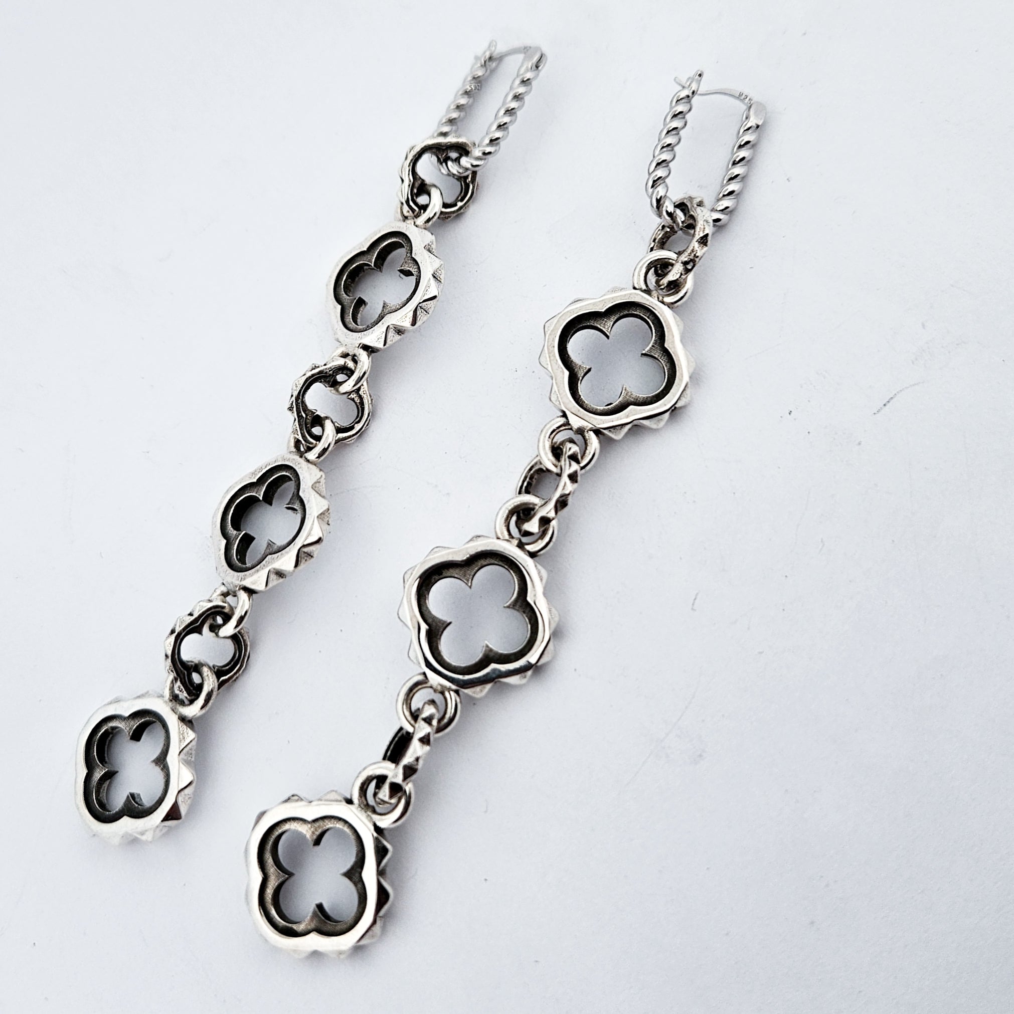 Quatre foils Dangling Silver Earrings