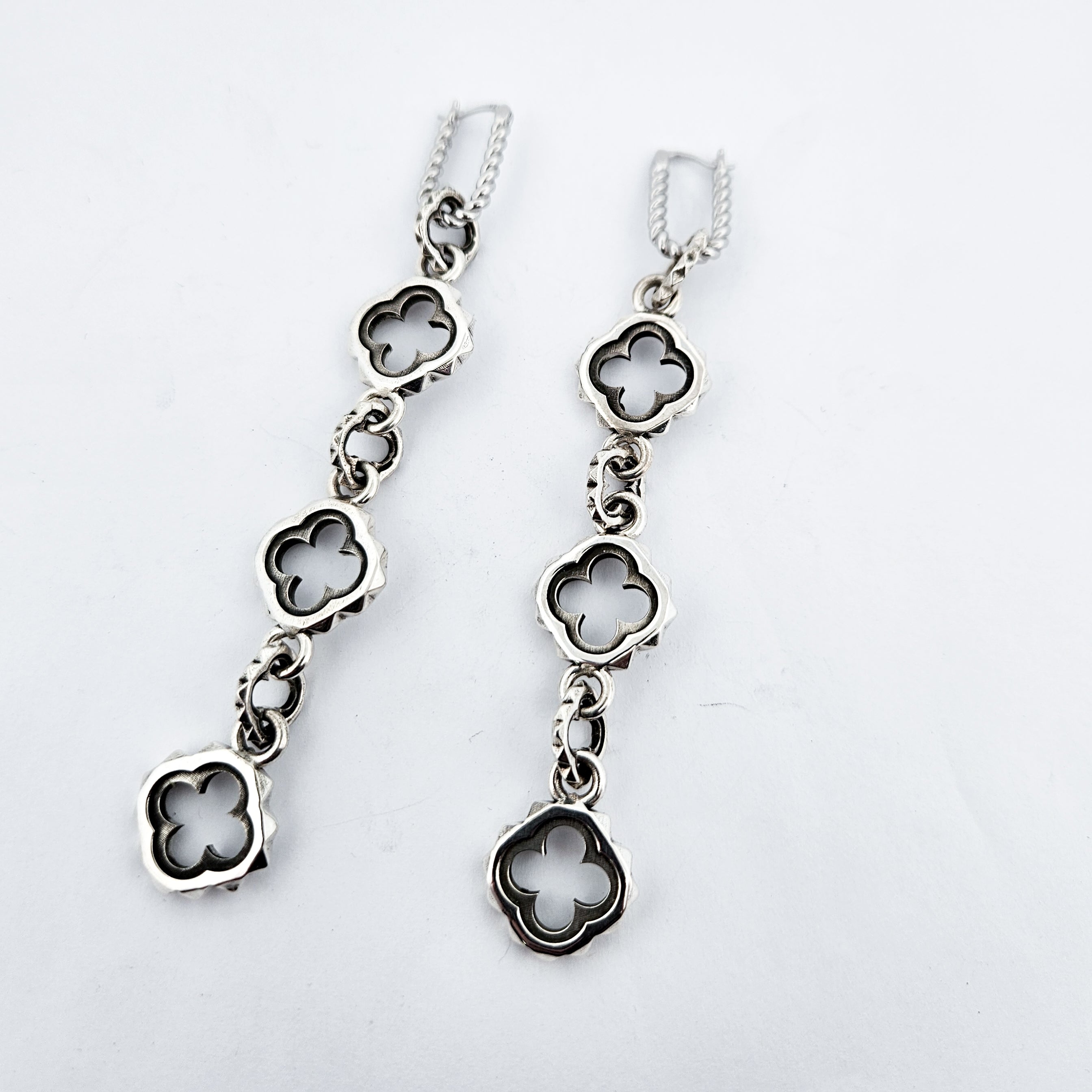 Quatre foils Dangling Silver Earrings