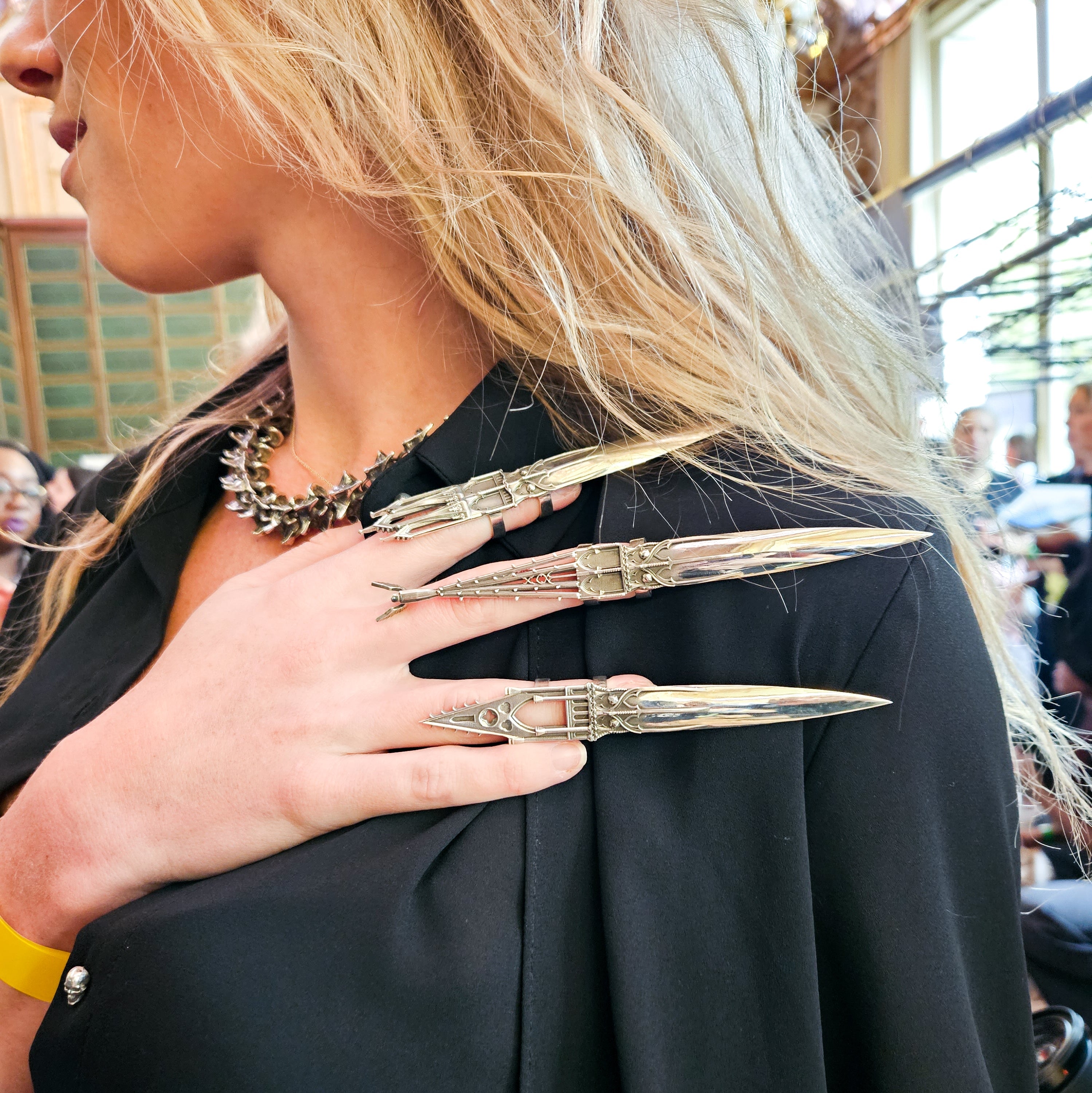 Cathedral Oversized Claw - Fake Nail Ring