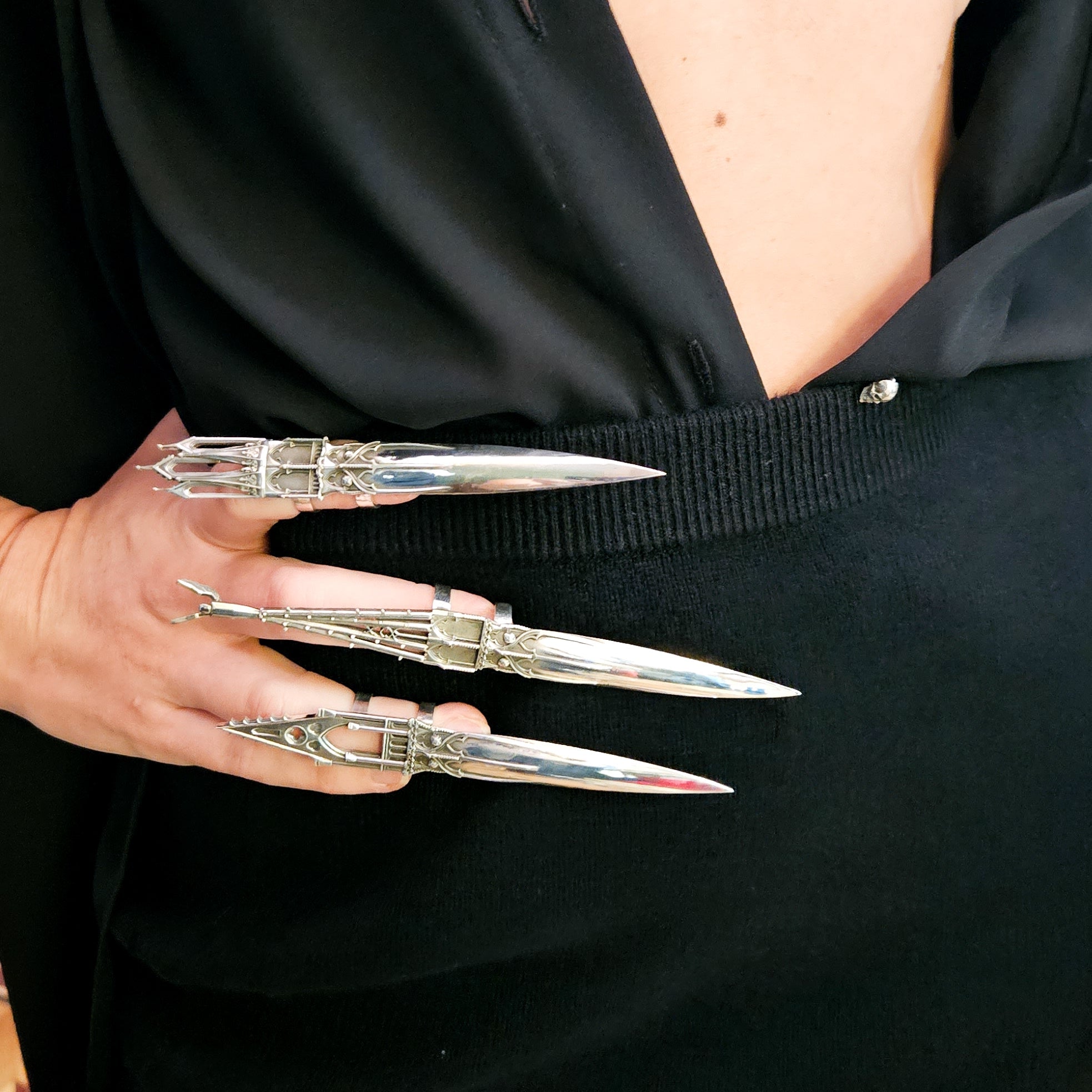 Cathedral Oversized Claw - Fake Nail Ring