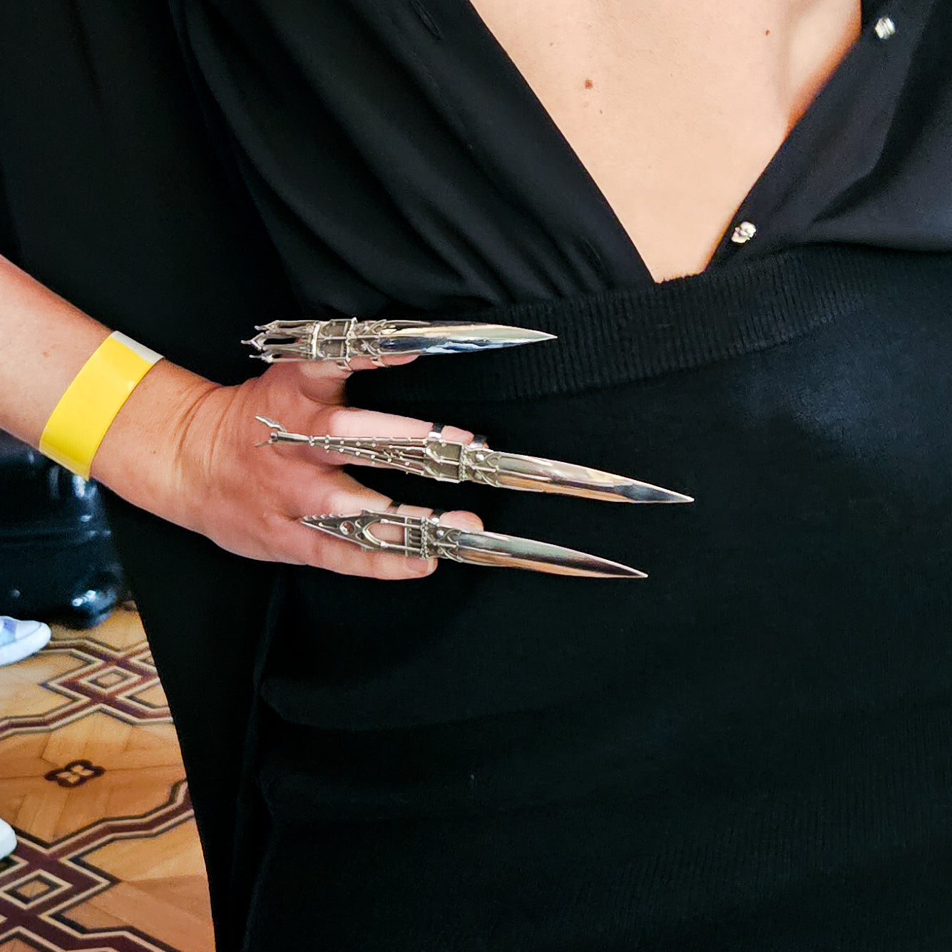 Cathedral Oversized Claw - Fake Nail Ring