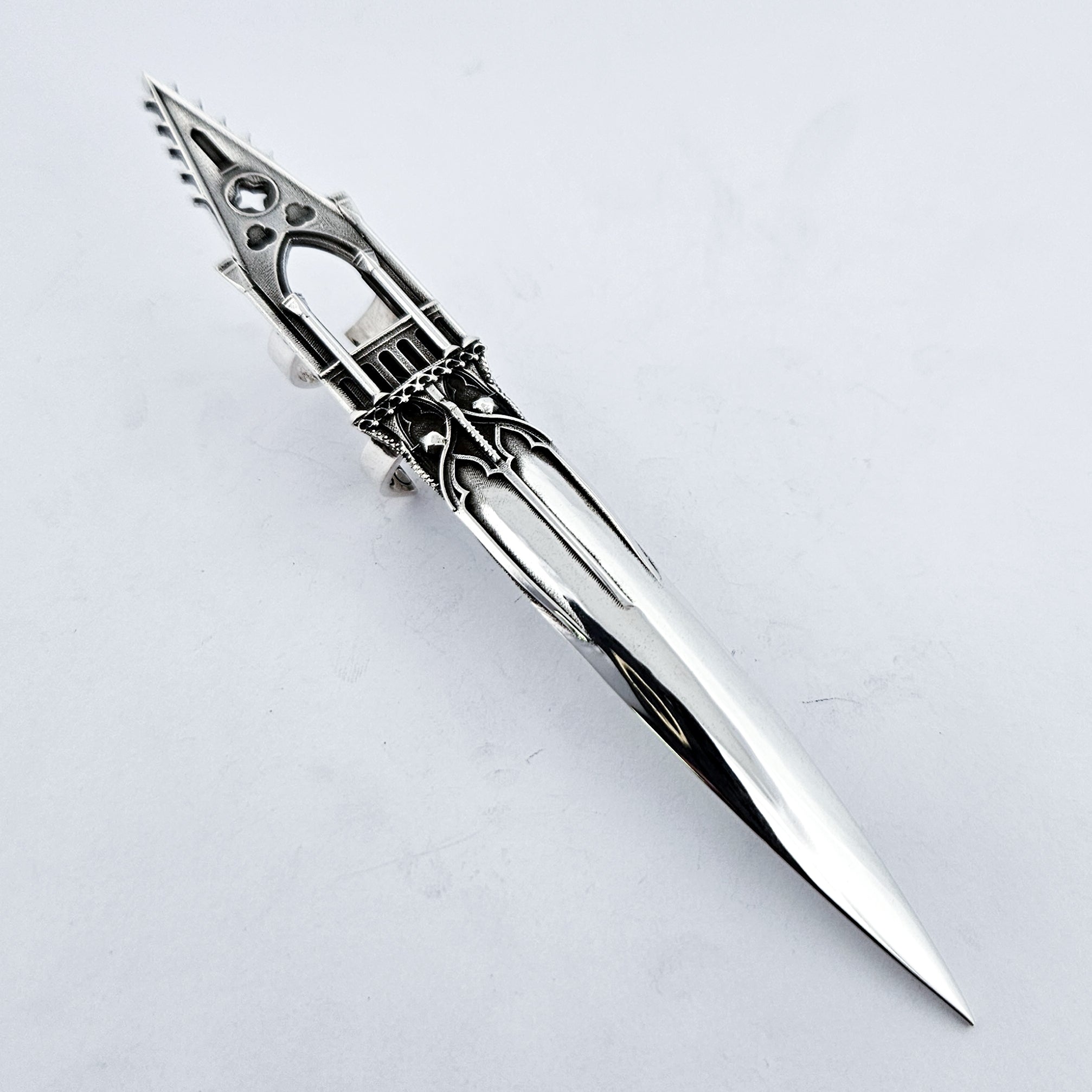 Cathedral Oversized Claw - Fake Nail Ring