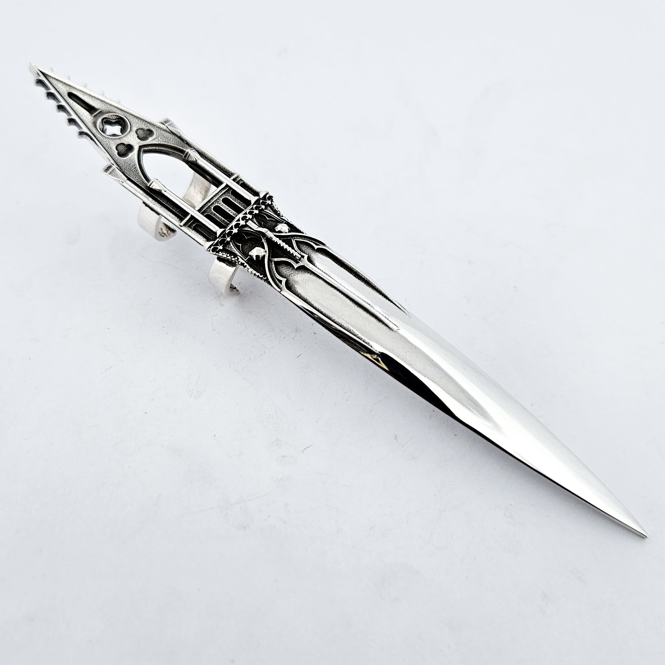 Cathedral Oversized Claw - Fake Nail Ring