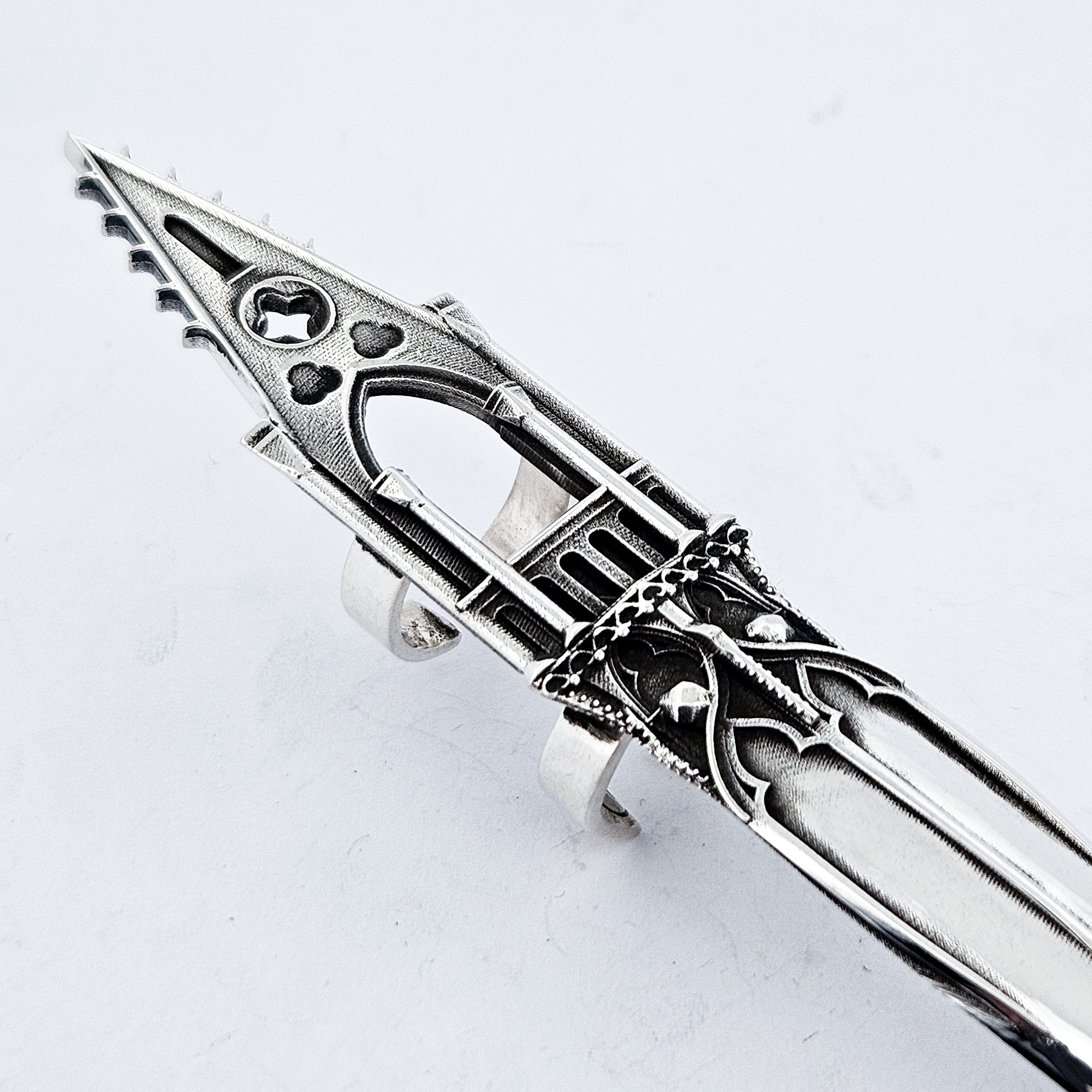 Cathedral Oversized Claw - Fake Nail Ring