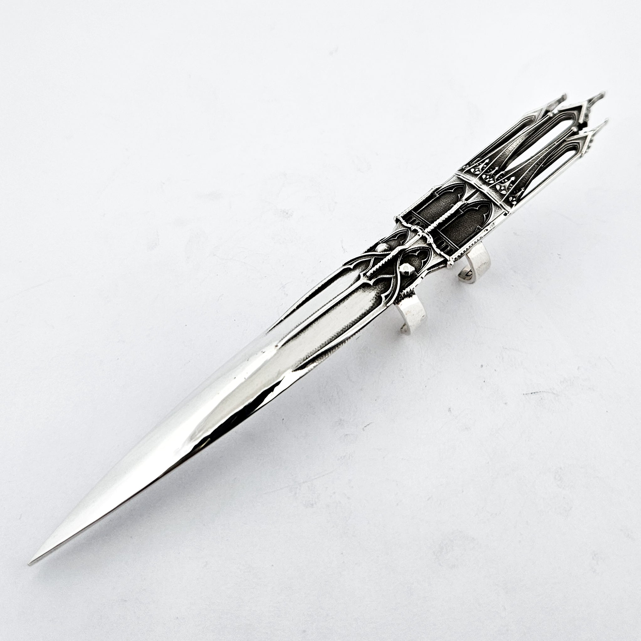 Temple of Temptations Oversized Fake Nail Ring Claw