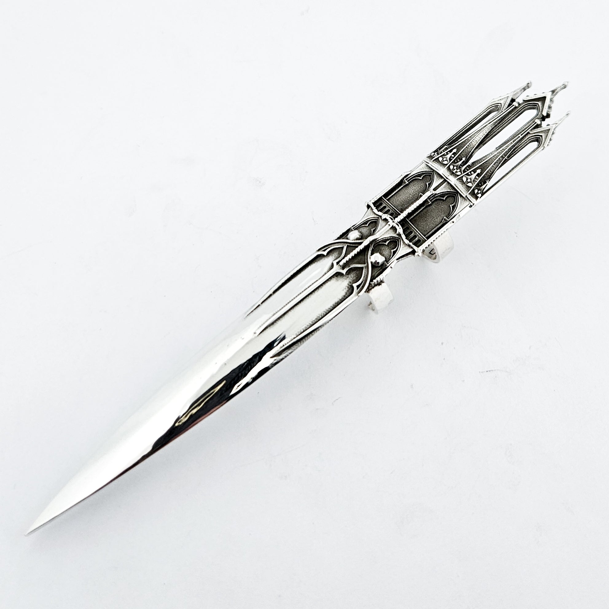Temple of Temptations Oversized Fake Nail Ring Claw
