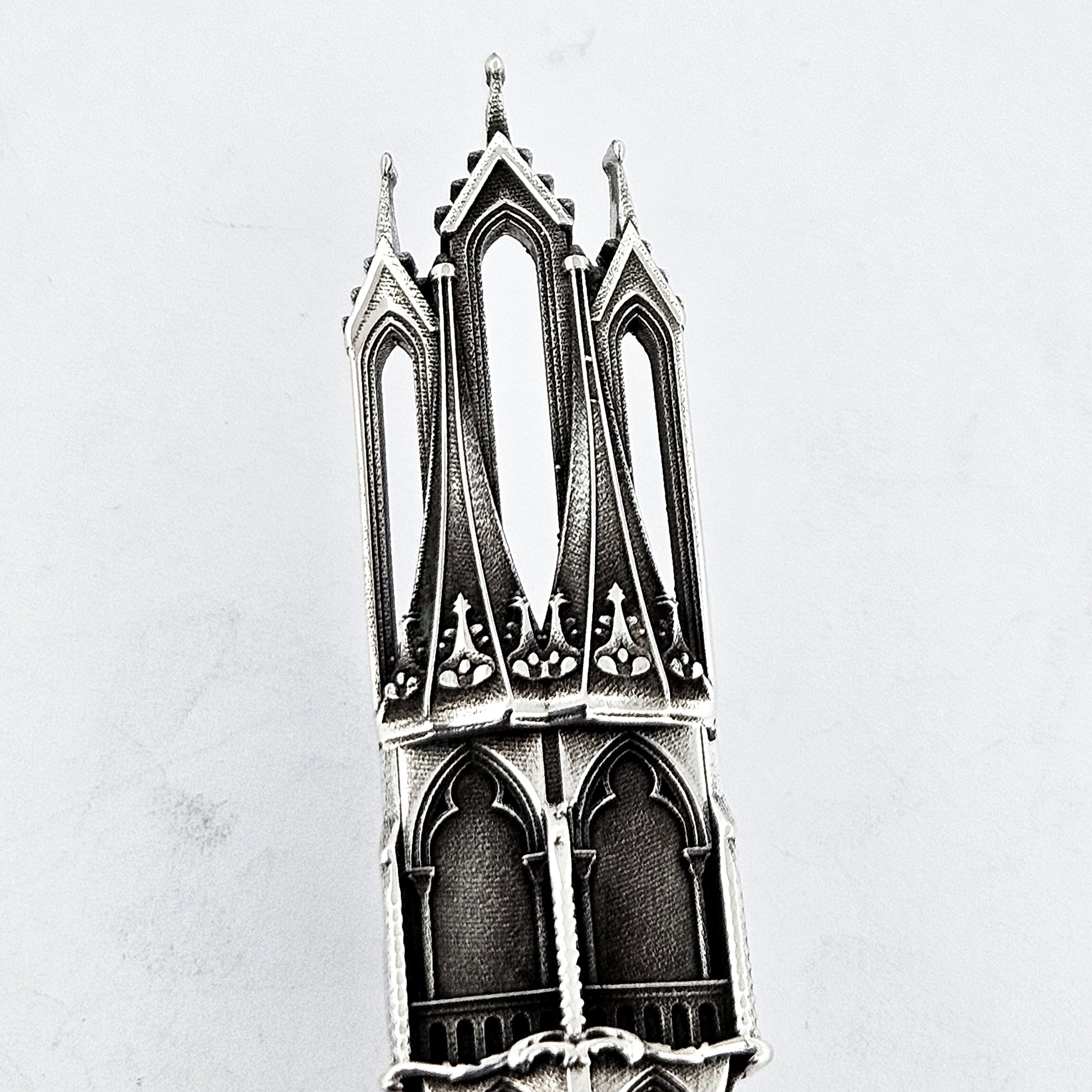 Temple of Temptations Oversized Fake Nail Ring Claw
