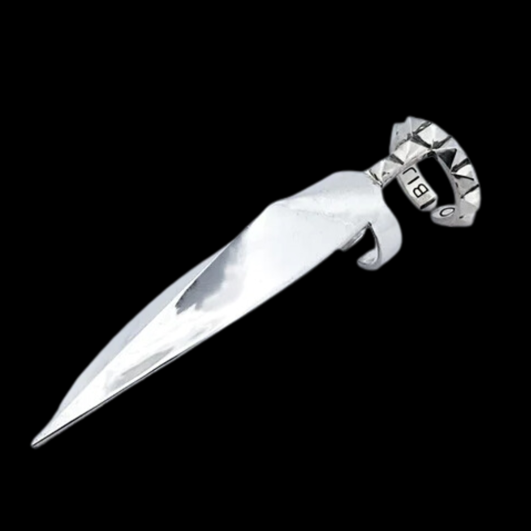 Studded Pyramid Oversized Claw