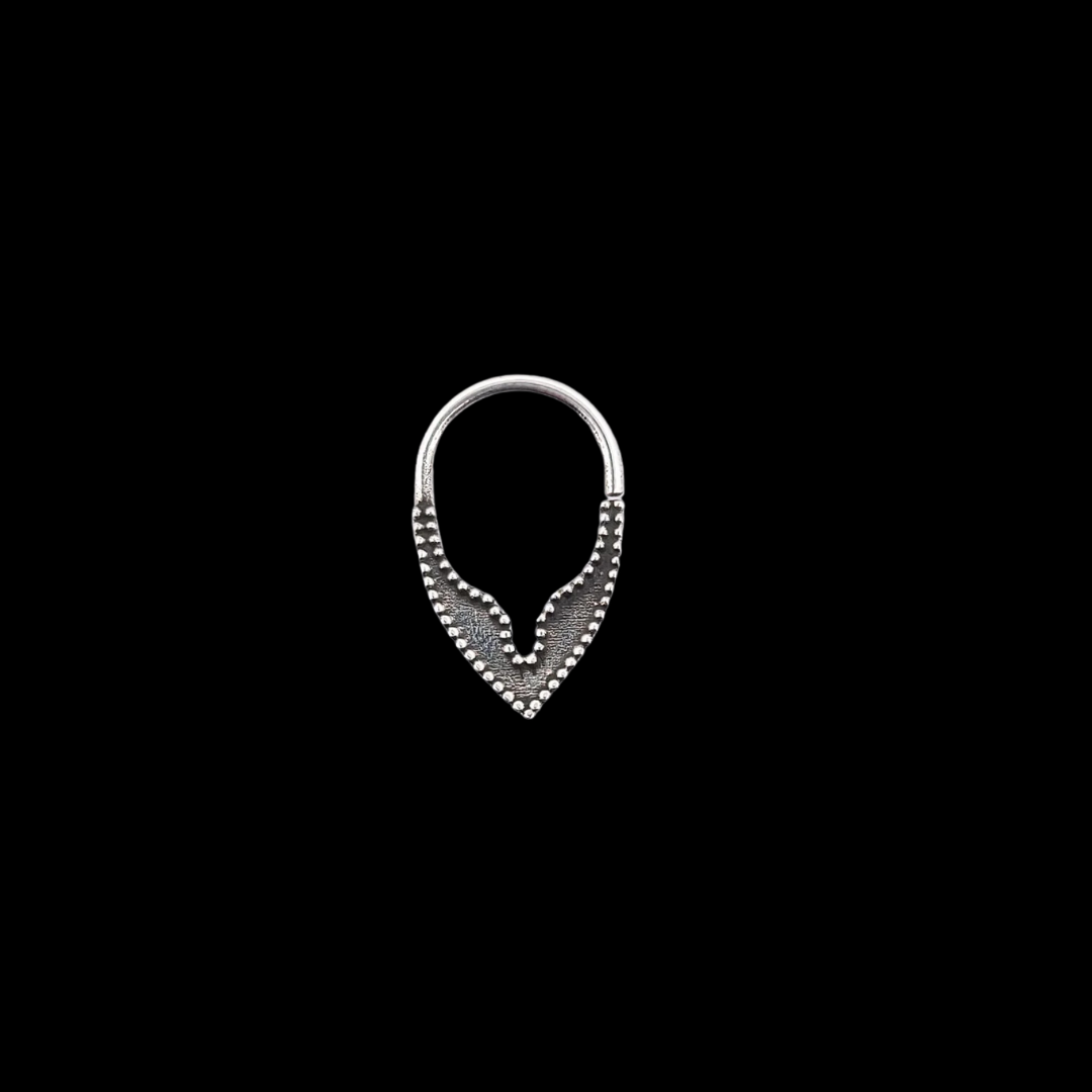 Dotted Gothic Church Septum Piercing