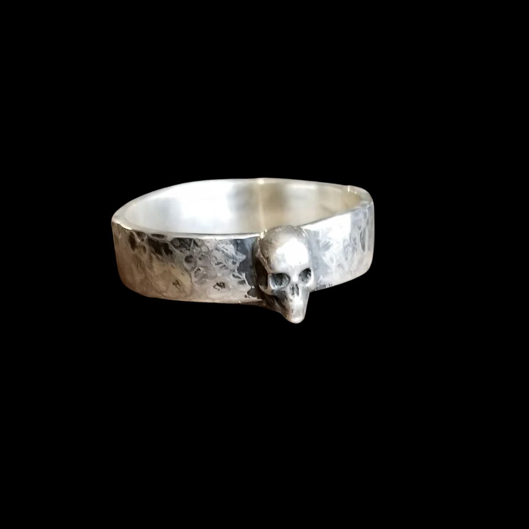 Hammered Goth Skull Mens Ring - Inchoo Bijoux