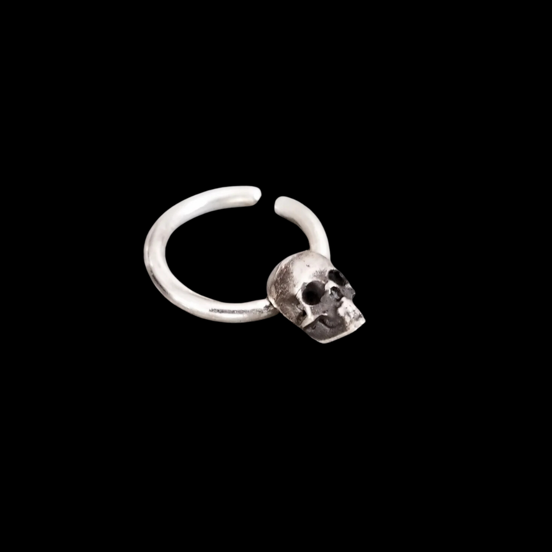 Minimal Skull Septum Ring - Inchoo Bijoux