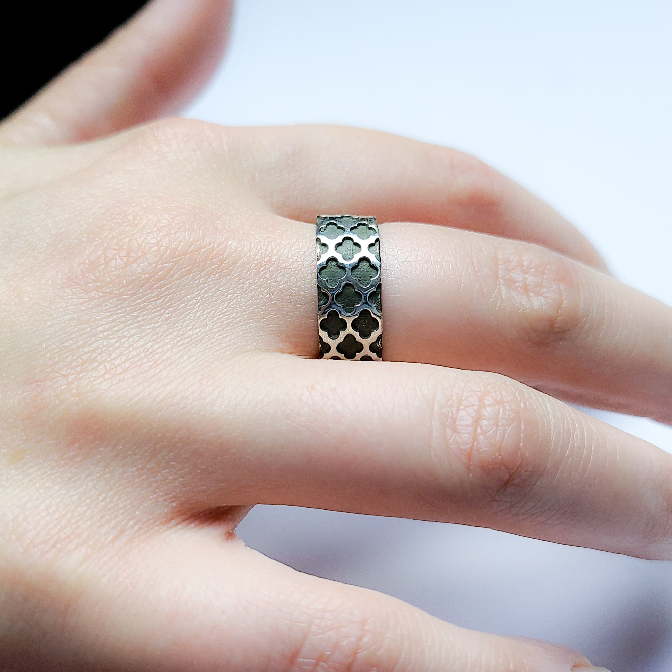 8mm Wide Confessional Pattern Ring Band-Ring-Inchoo Bijoux-Inchoo Bijoux