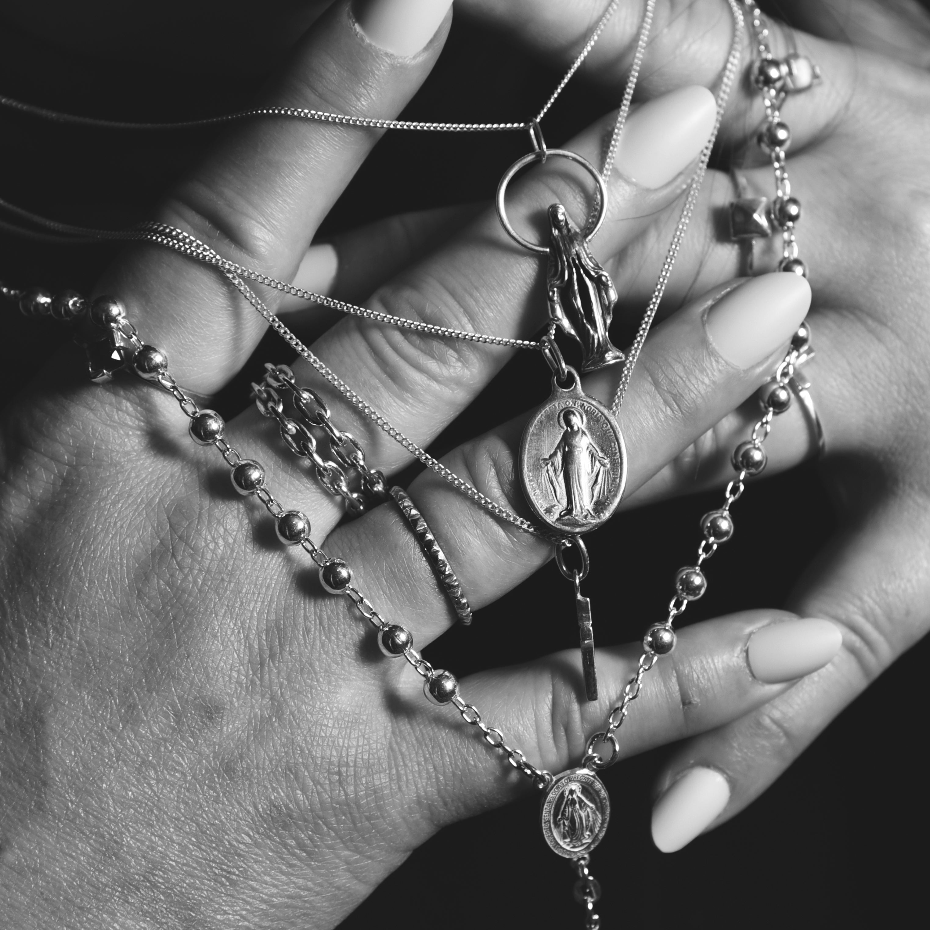 Mother Vulva Virgin Mary Pendant - Inchoo Bijoux