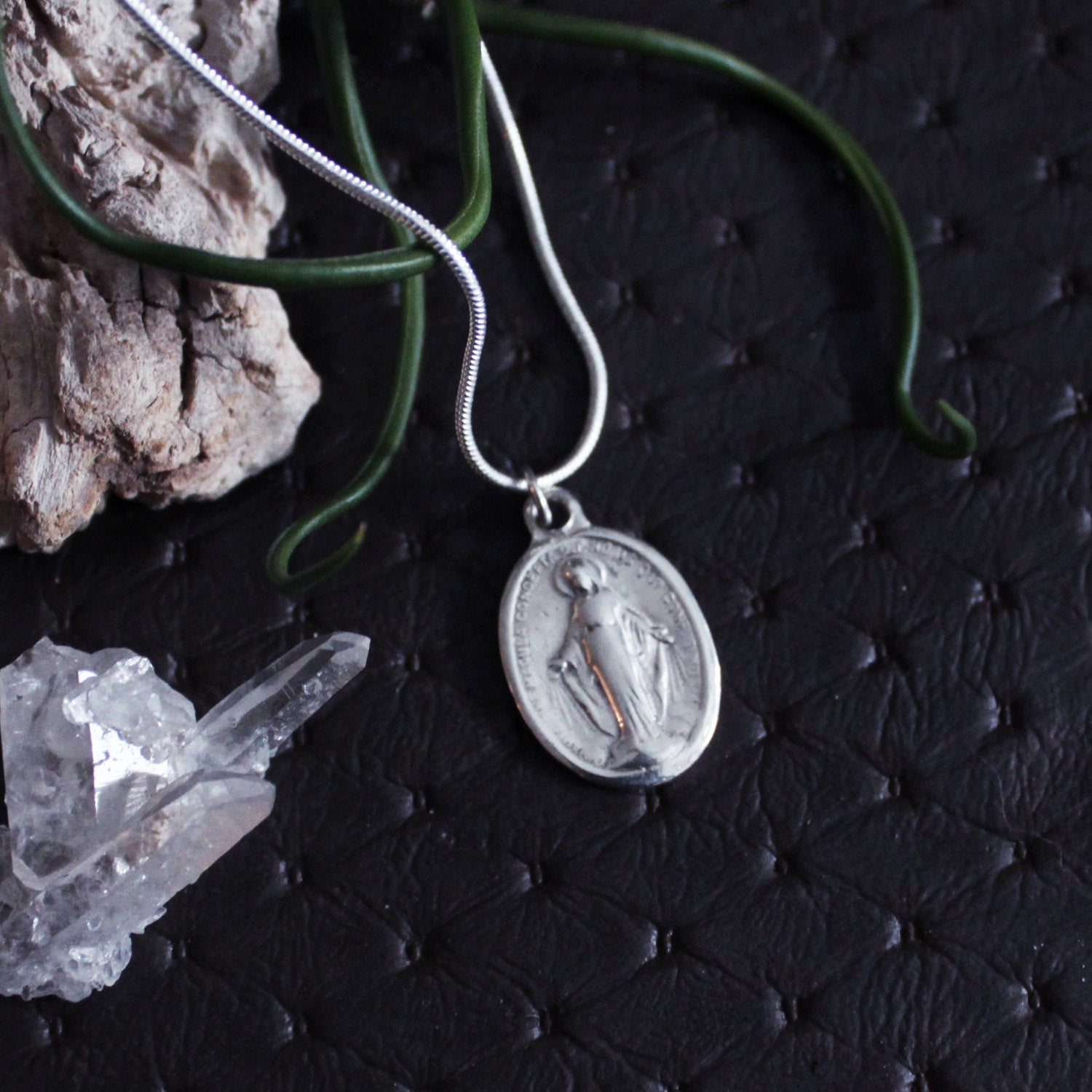 Silver Virgin Mary Pendant - Inchoo Bijoux