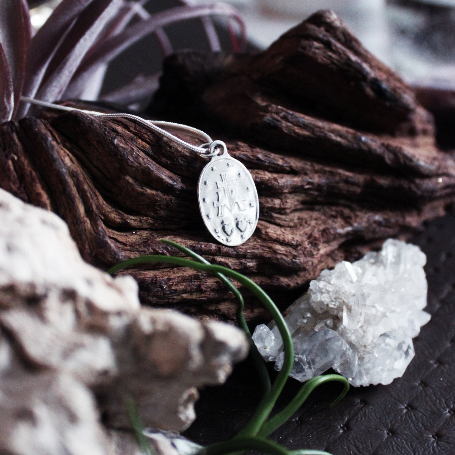 Silver Virgin Mary Pendant - Inchoo Bijoux
