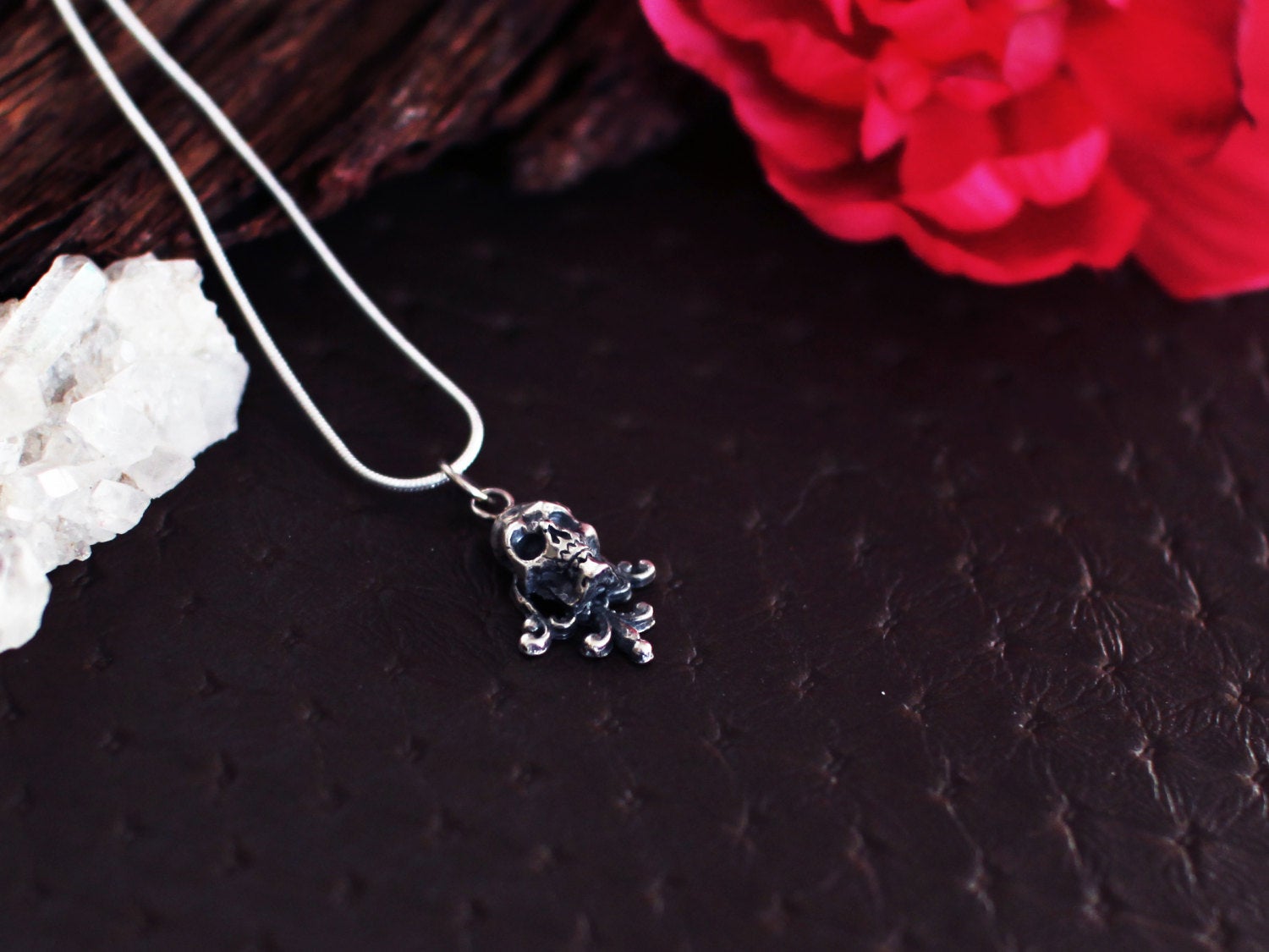 Tiny Silver Skull Lace Pendant - Inchoo Bijoux