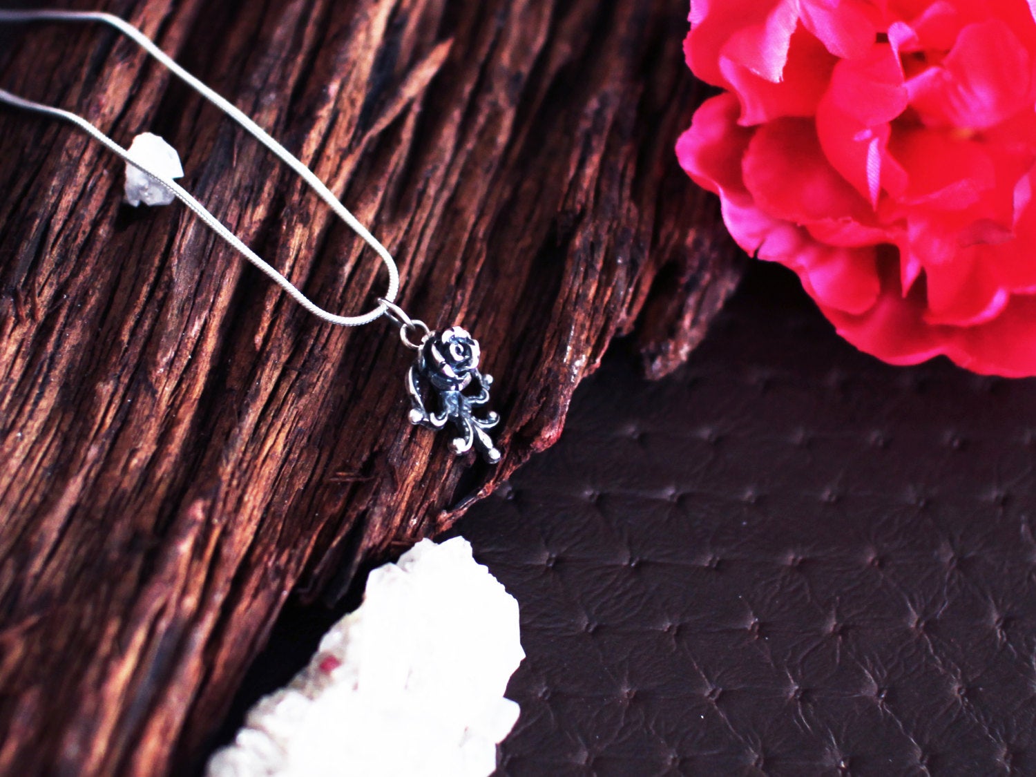 Tiny Silver Rose Pendant - Inchoo Bijoux