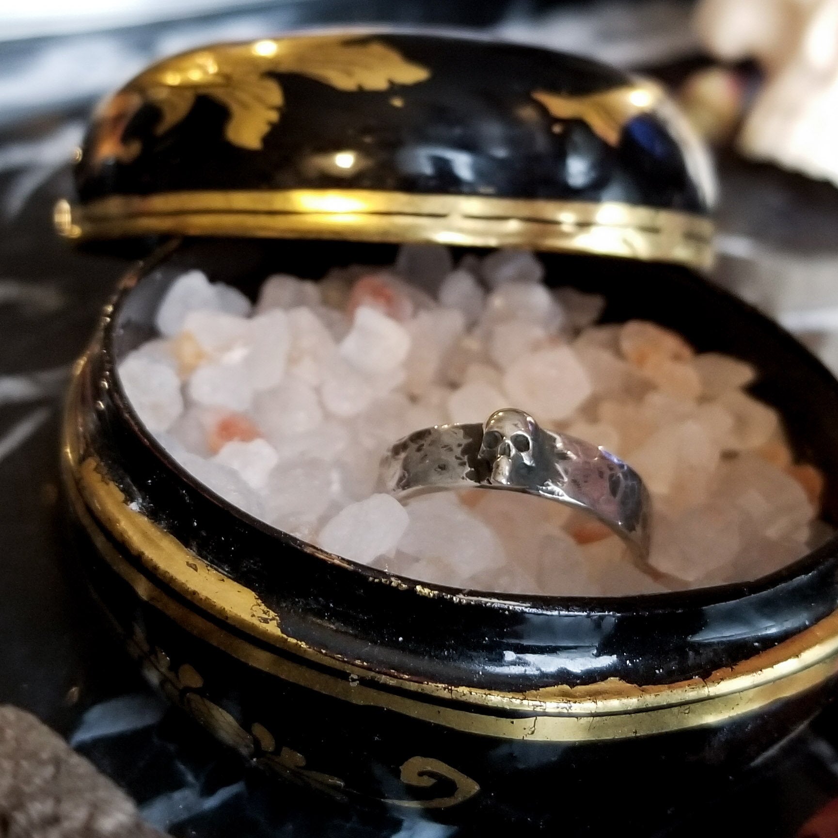 Hammered Goth Skull Mens Ring - Inchoo Bijoux