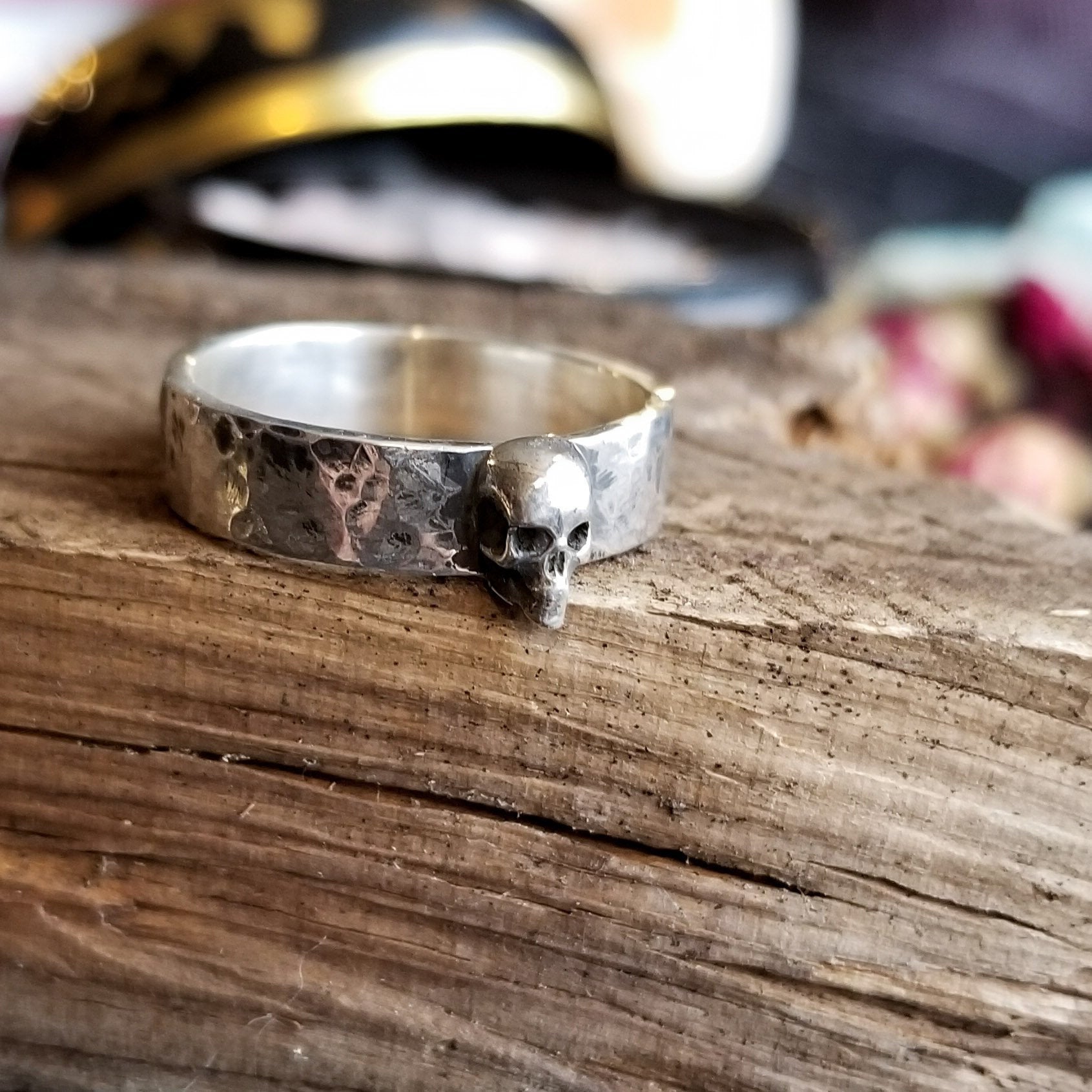 Hammered Goth Skull Mens Ring - Inchoo Bijoux