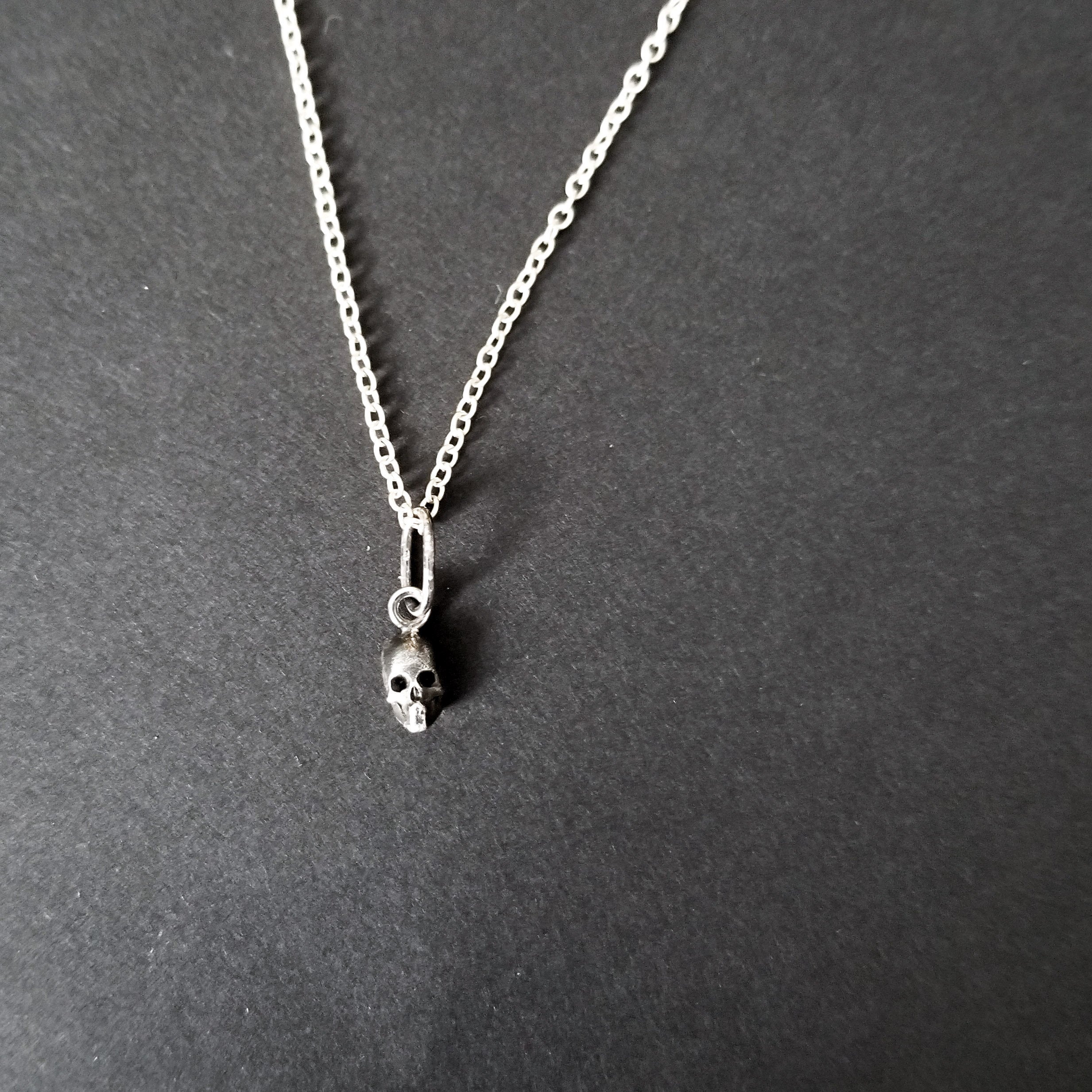 Tiny Silver Skull Pendant - Inchoo Bijoux