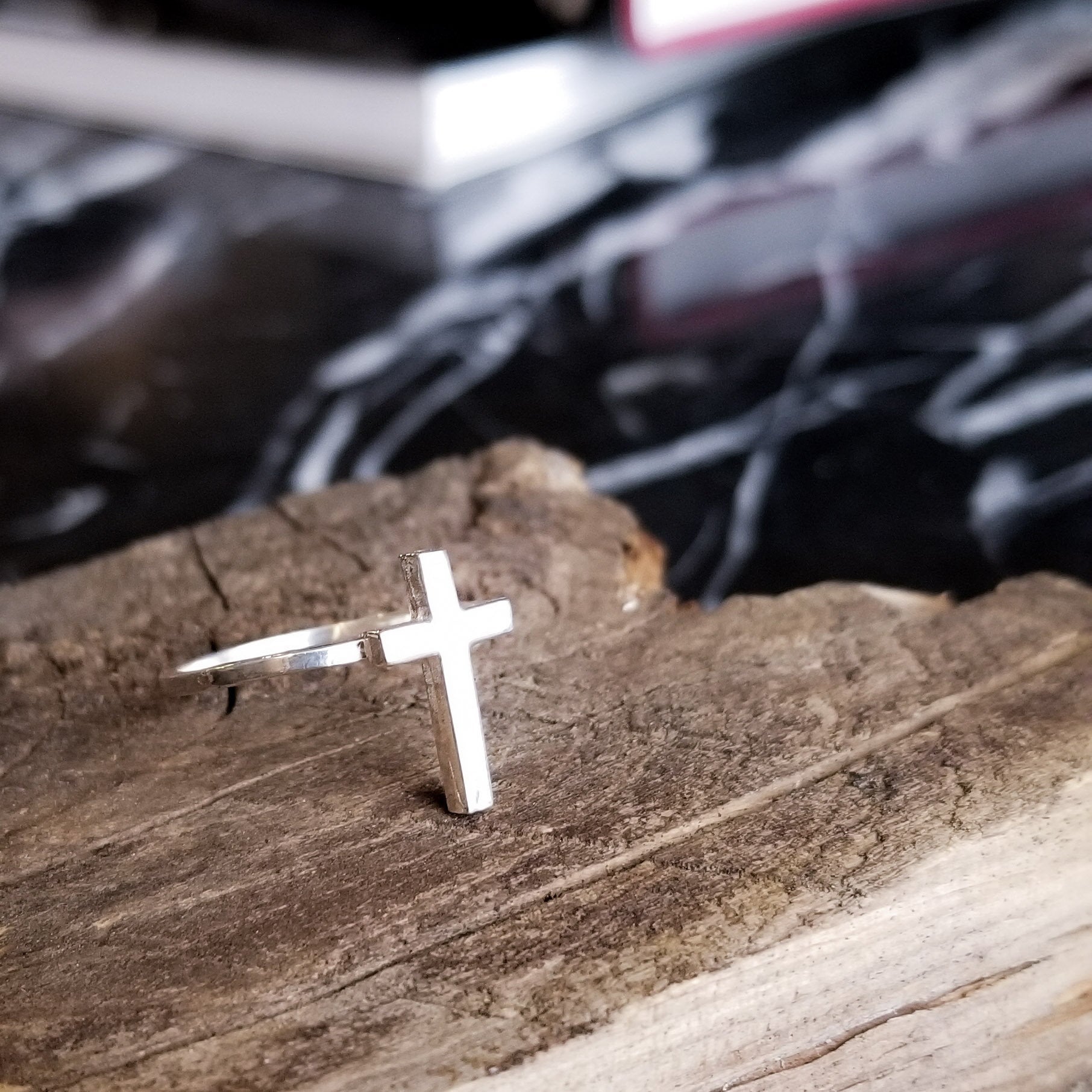 Tiny Silver Cross Ring - Inchoo Bijoux