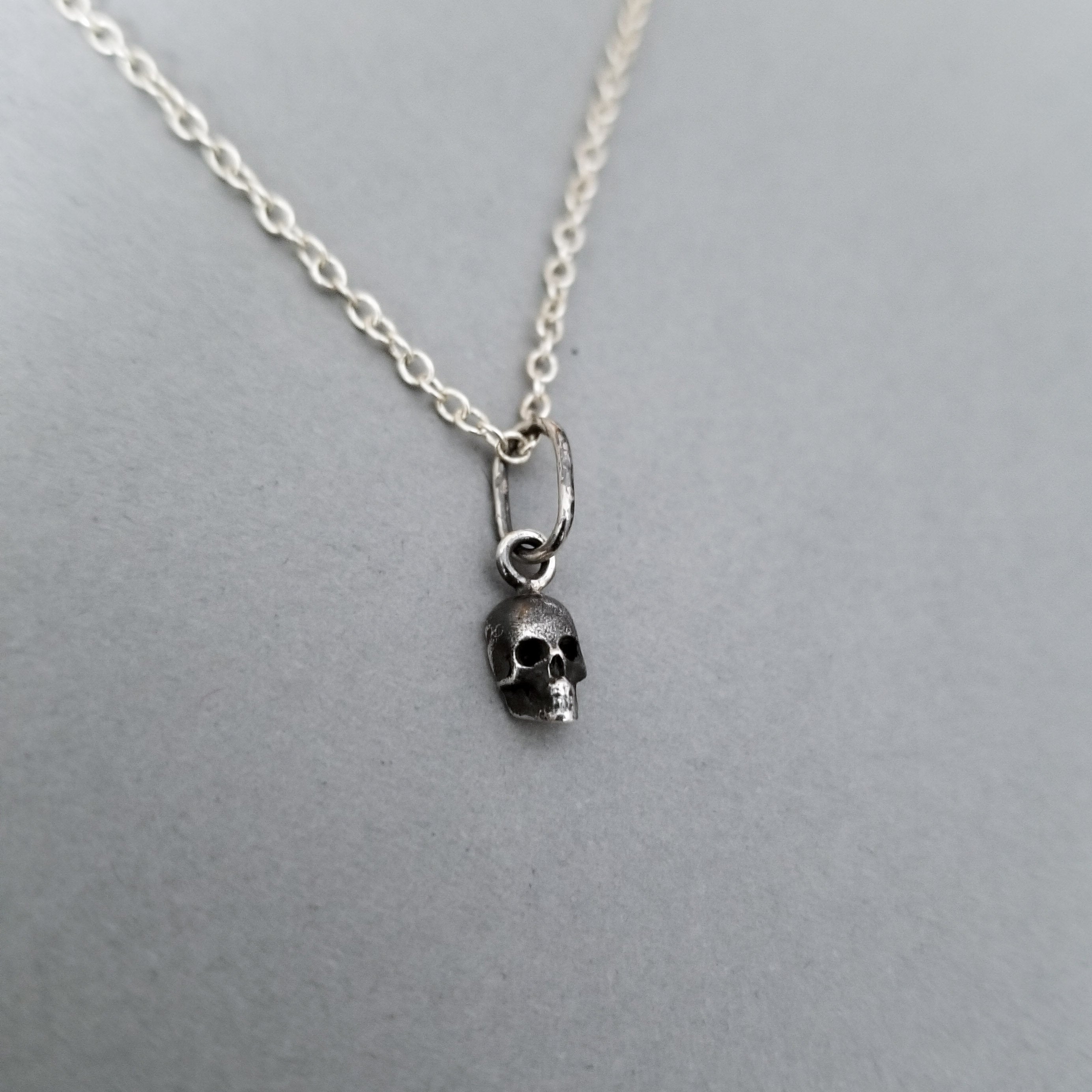 Tiny Silver Skull Pendant - Inchoo Bijoux
