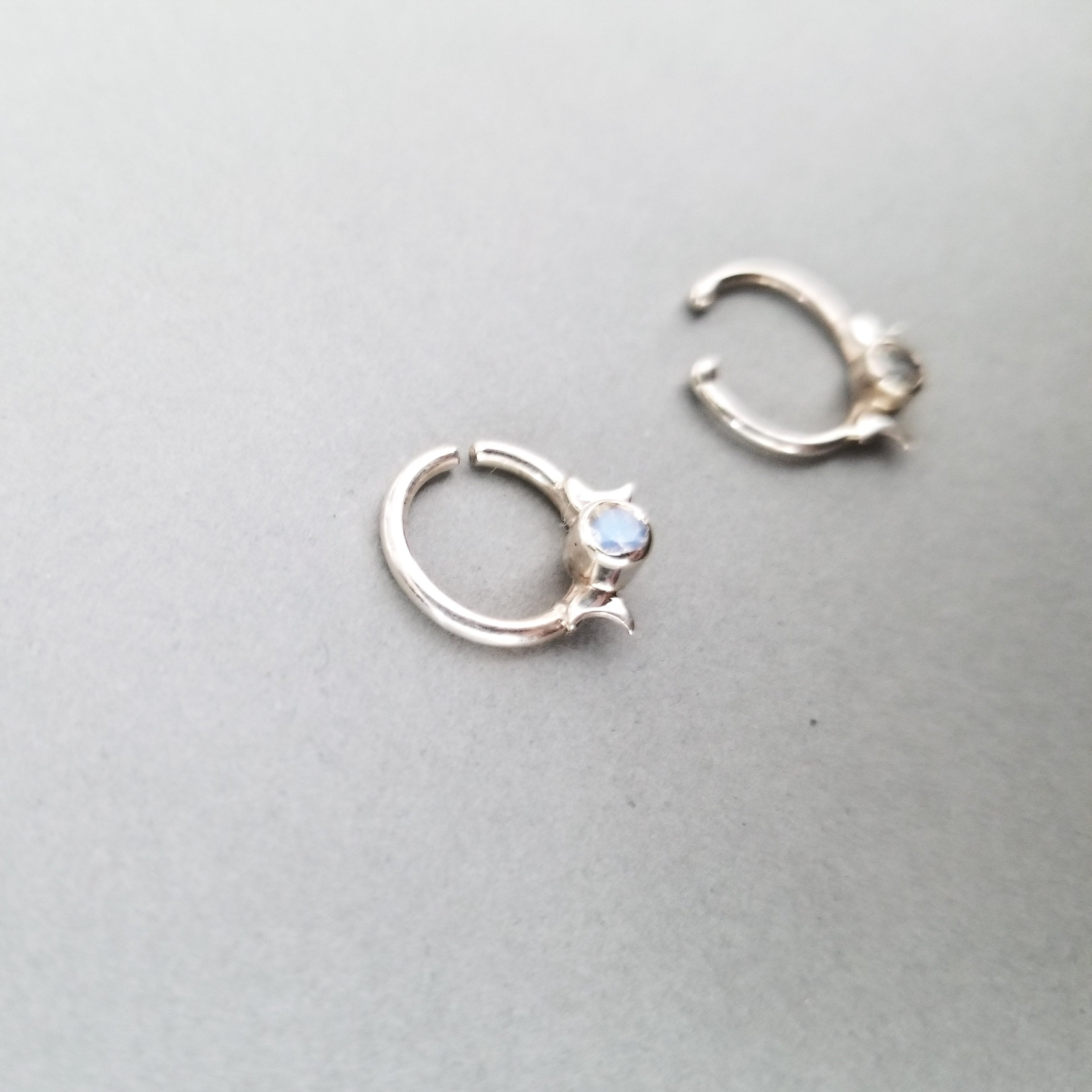 Rainbow Moonstone Lunar Phase Septum Piercing - Inchoo Bijoux