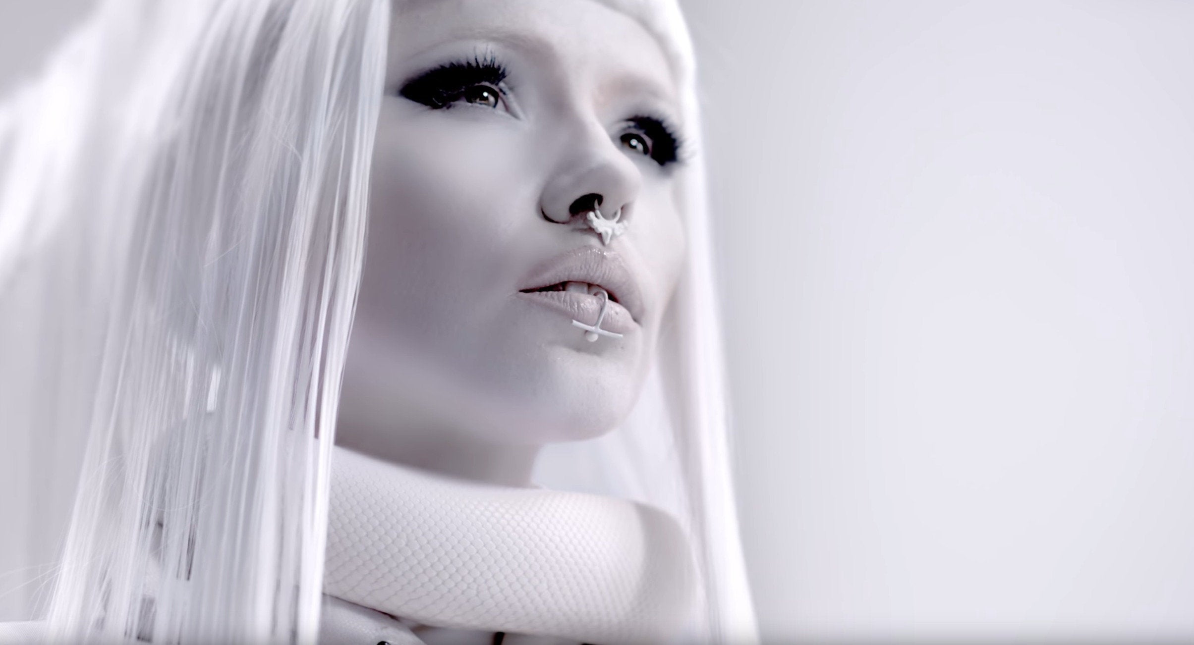 Fake Lip Ring Featured in Kerli Savages Video Clip - Inchoo Bijoux