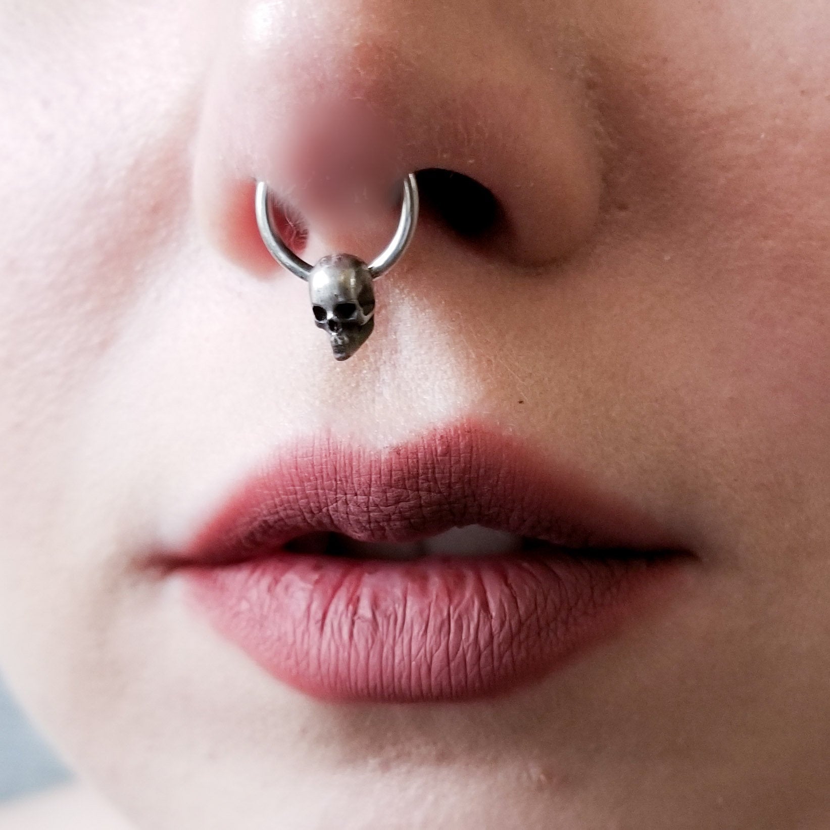 Minimal Skull Septum Ring - Inchoo Bijoux