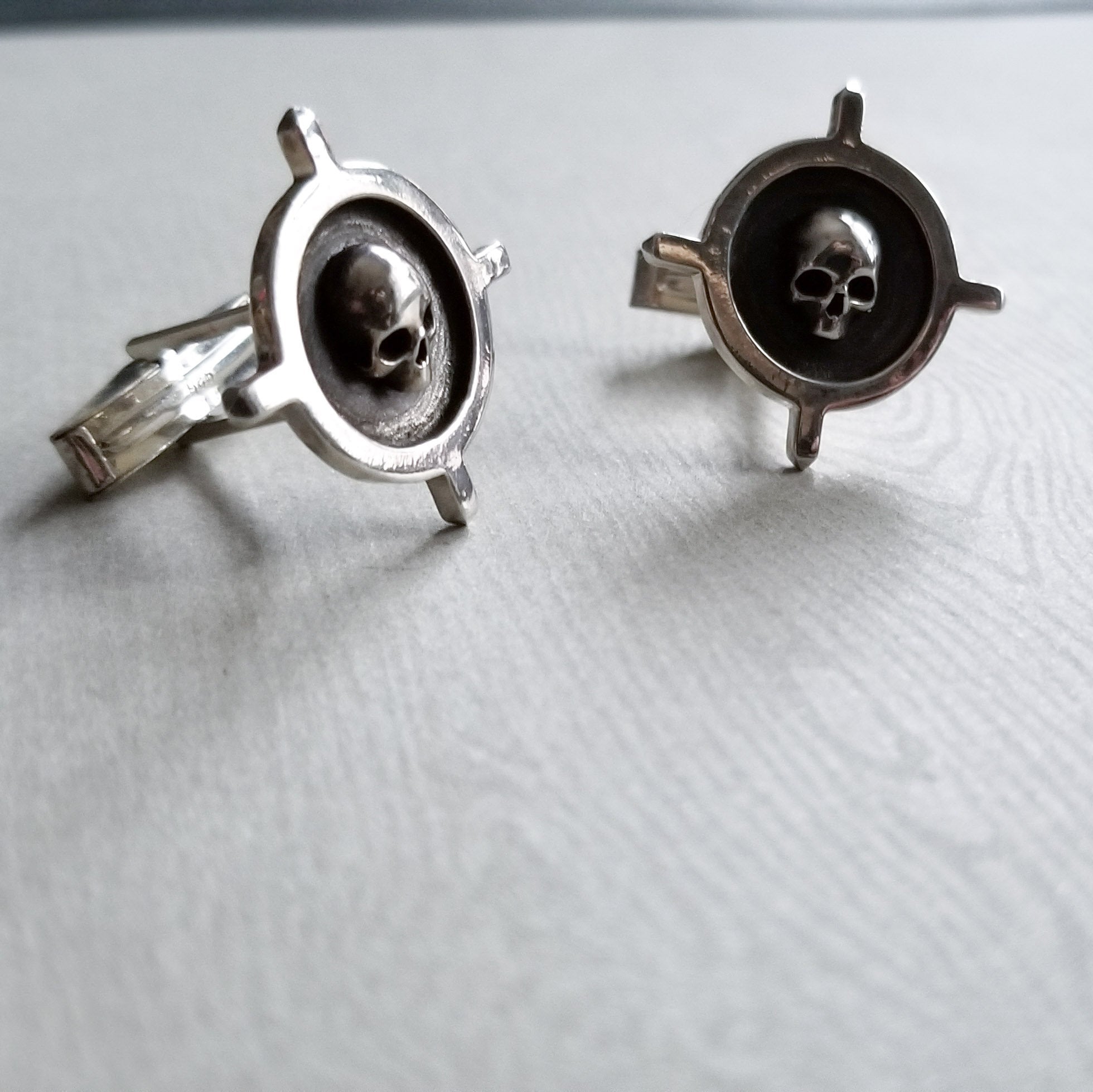 Silver Skull Cross Cufflinks - Inchoo Bijoux
