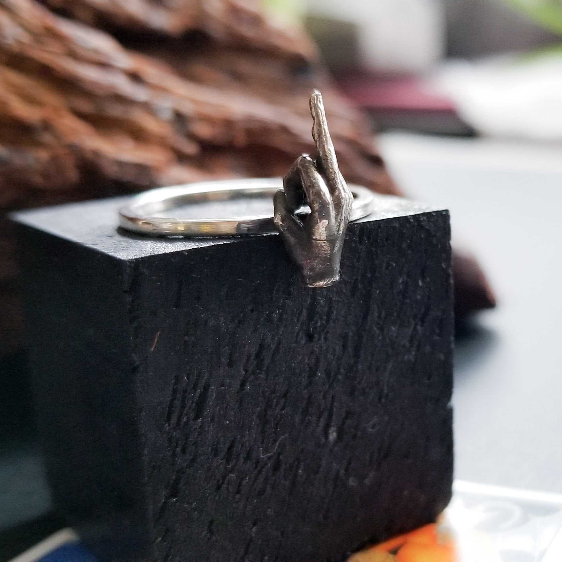 Fuck You Ring - Middle Finger - Inchoo Bijoux