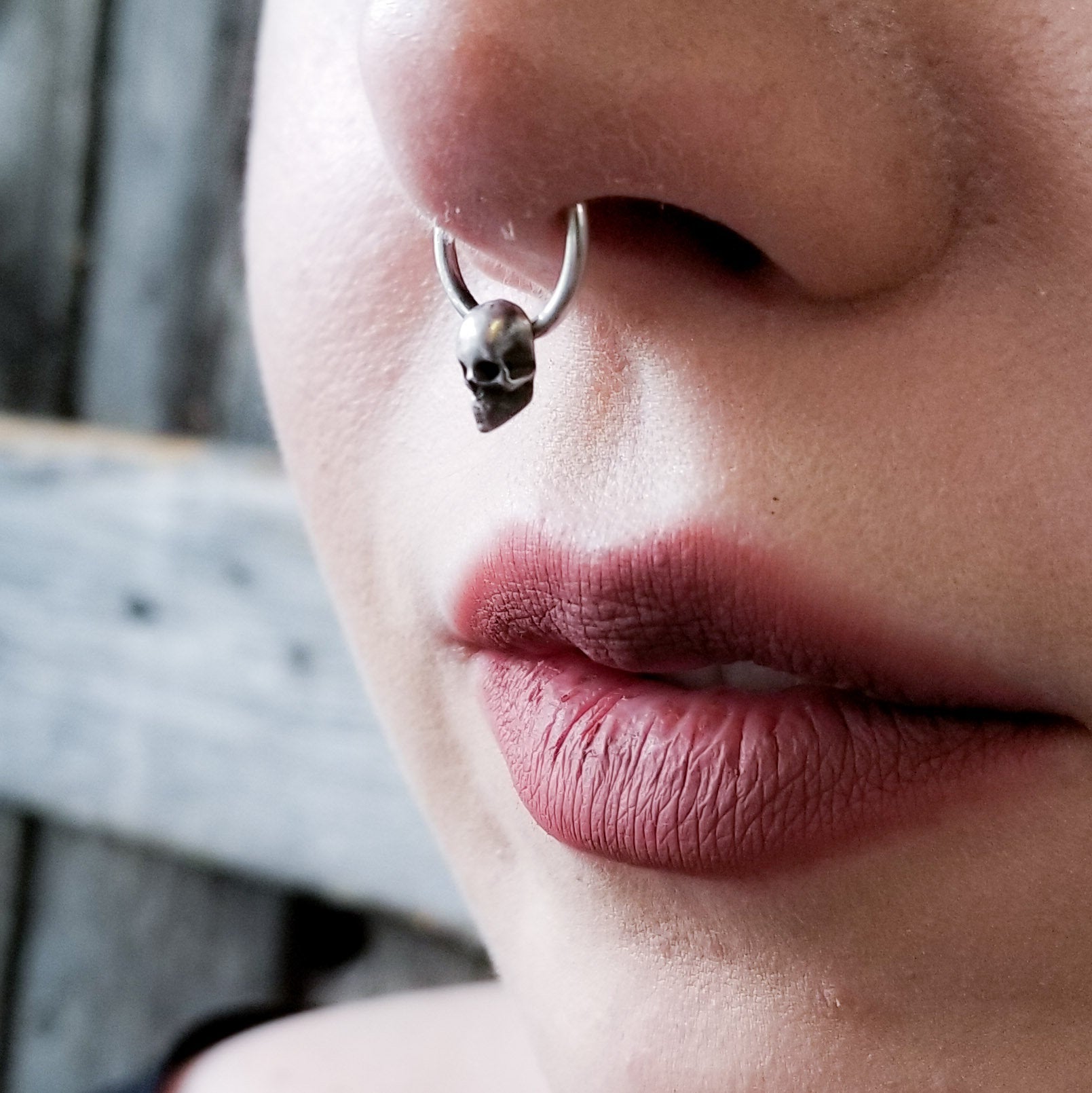 Minimal Skull Septum Ring - Inchoo Bijoux