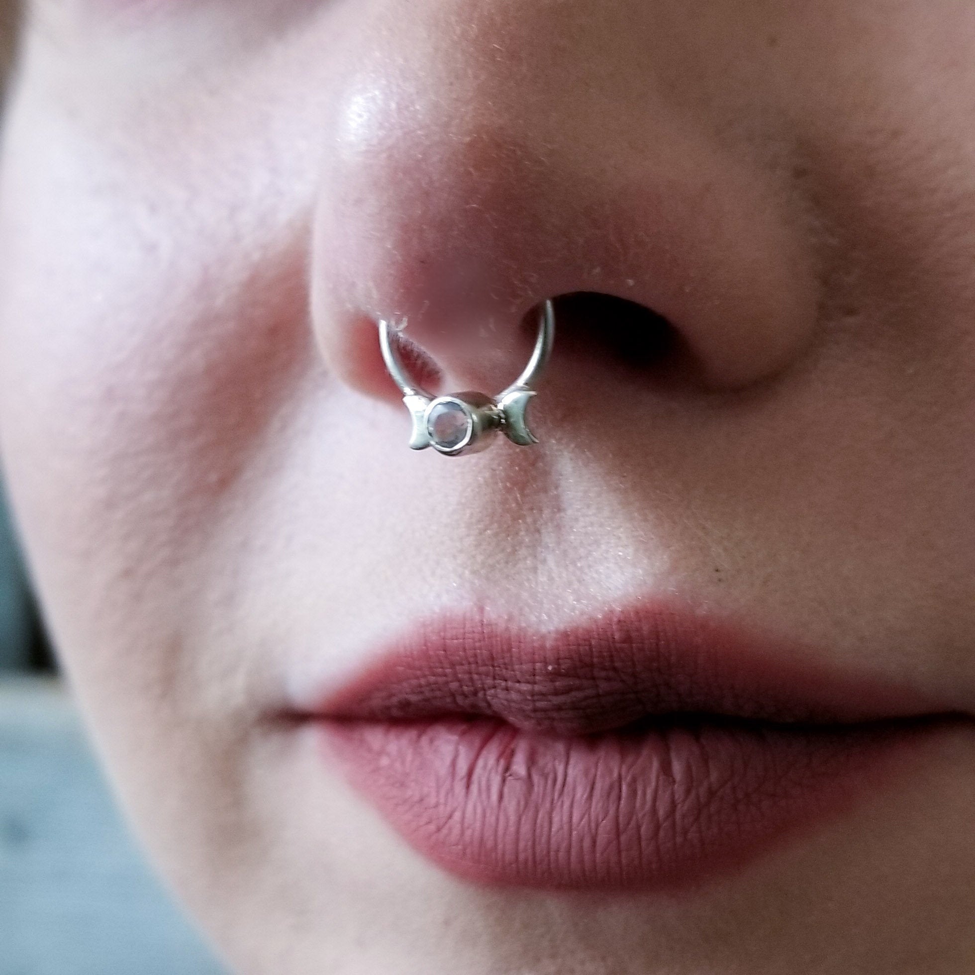 Rainbow Moonstone Lunar Phase Septum Piercing - Inchoo Bijoux