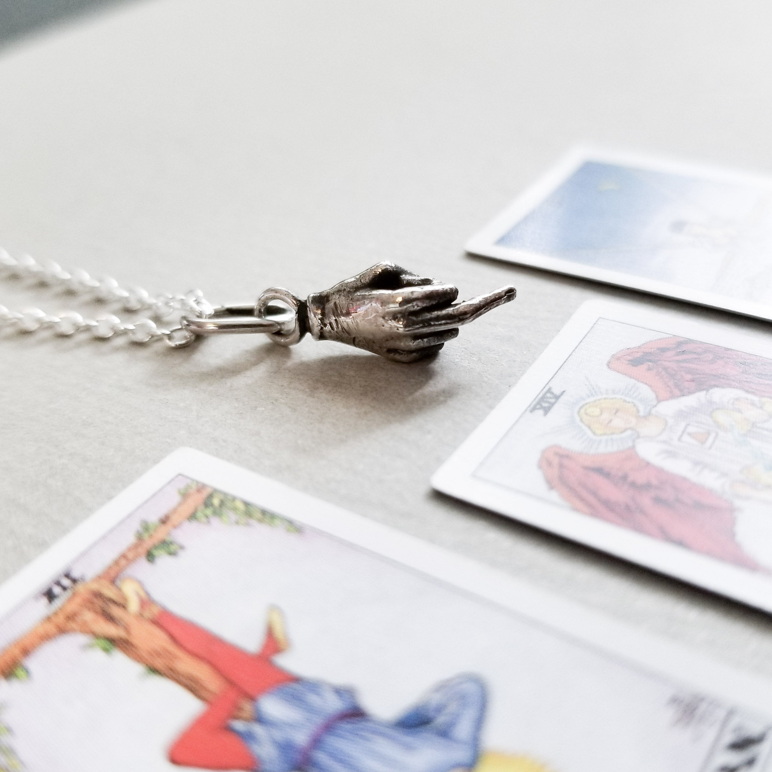 Middle Finger Pendant - Inchoo Bijoux