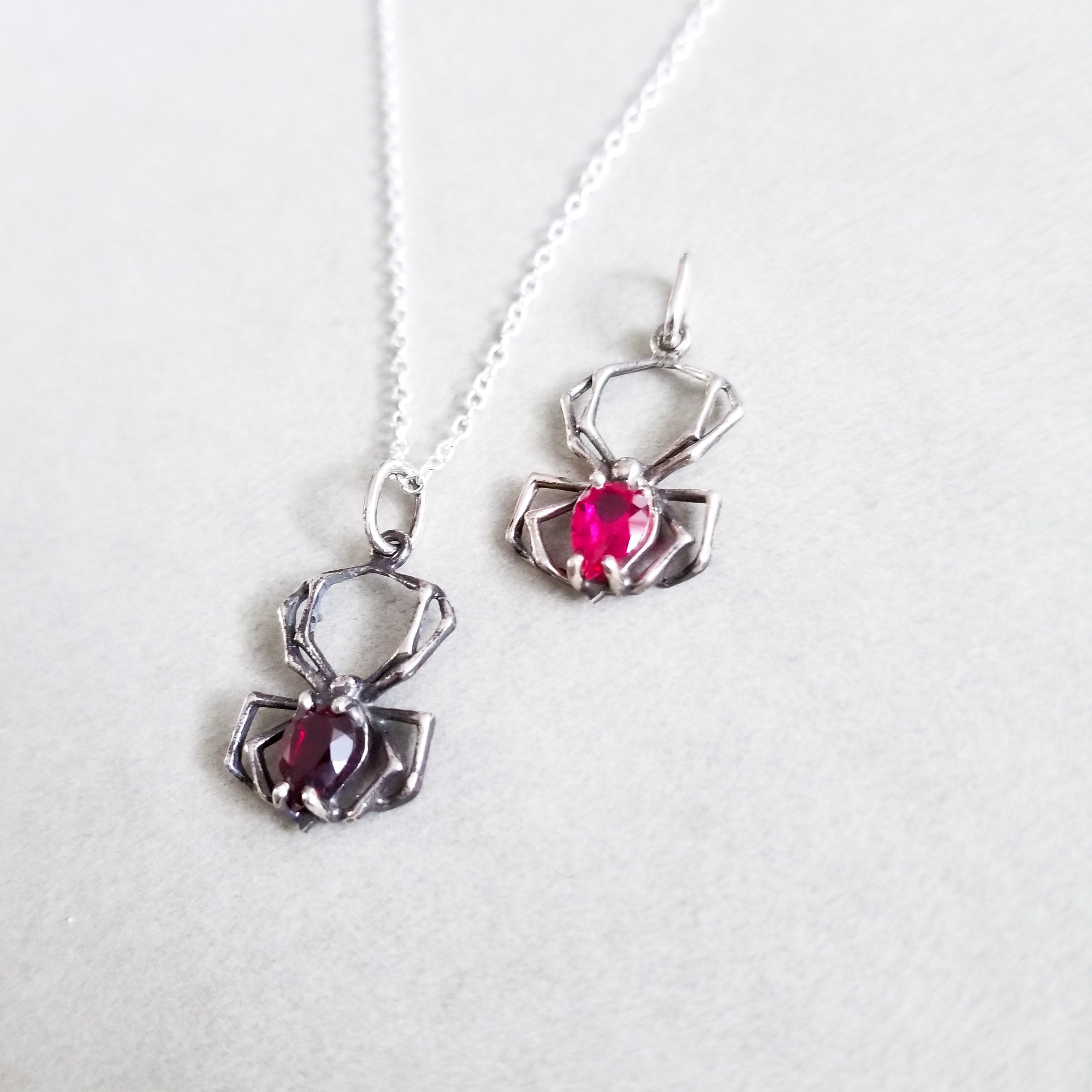 Blood Red Spider Pendant - Inchoo Bijoux