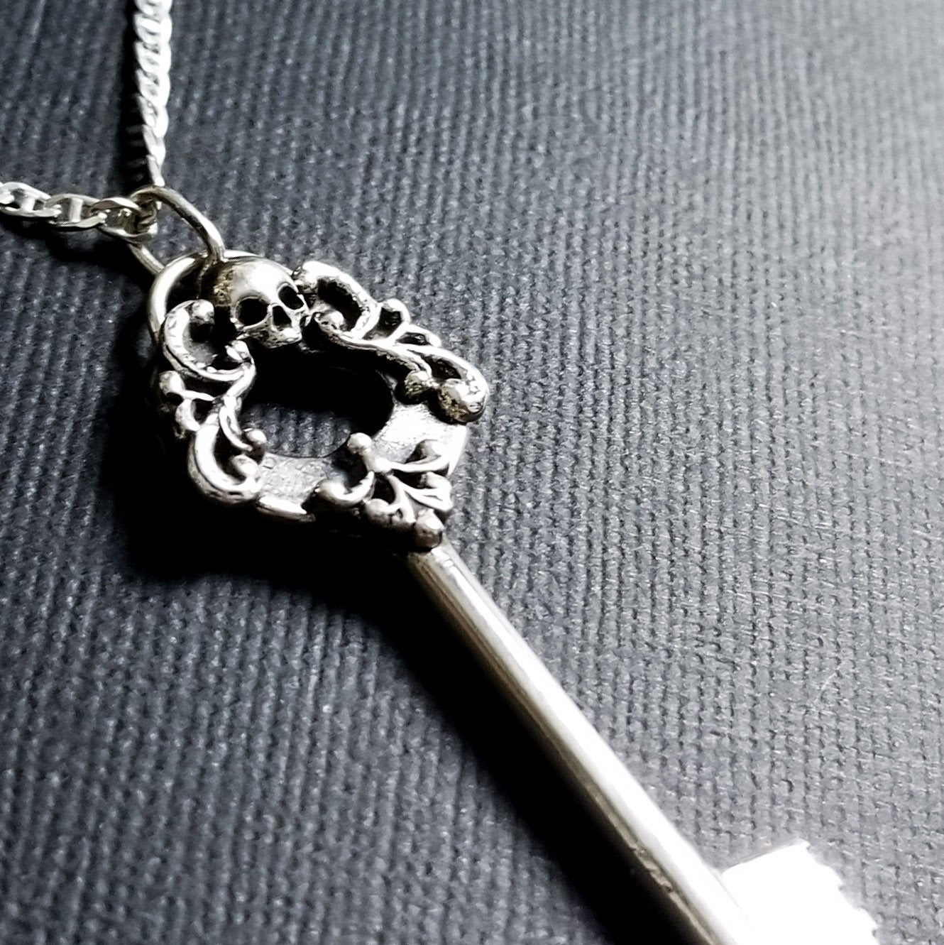 Victorian Skull Key Pendant - Inchoo Bijoux