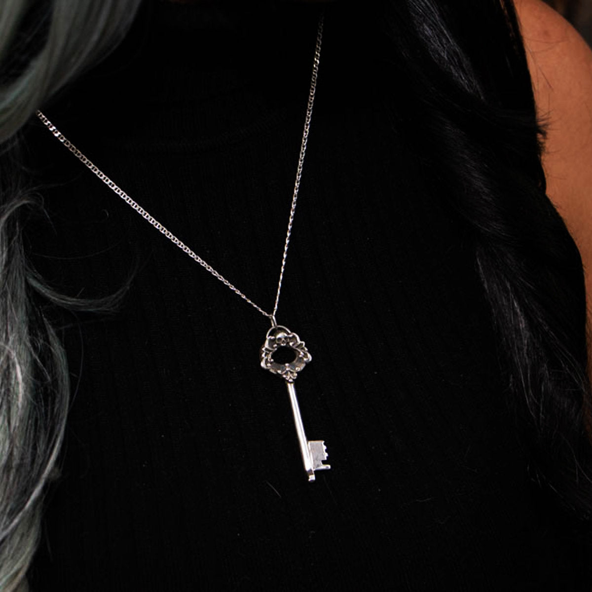 Victorian Skull Key Pendant - Inchoo Bijoux