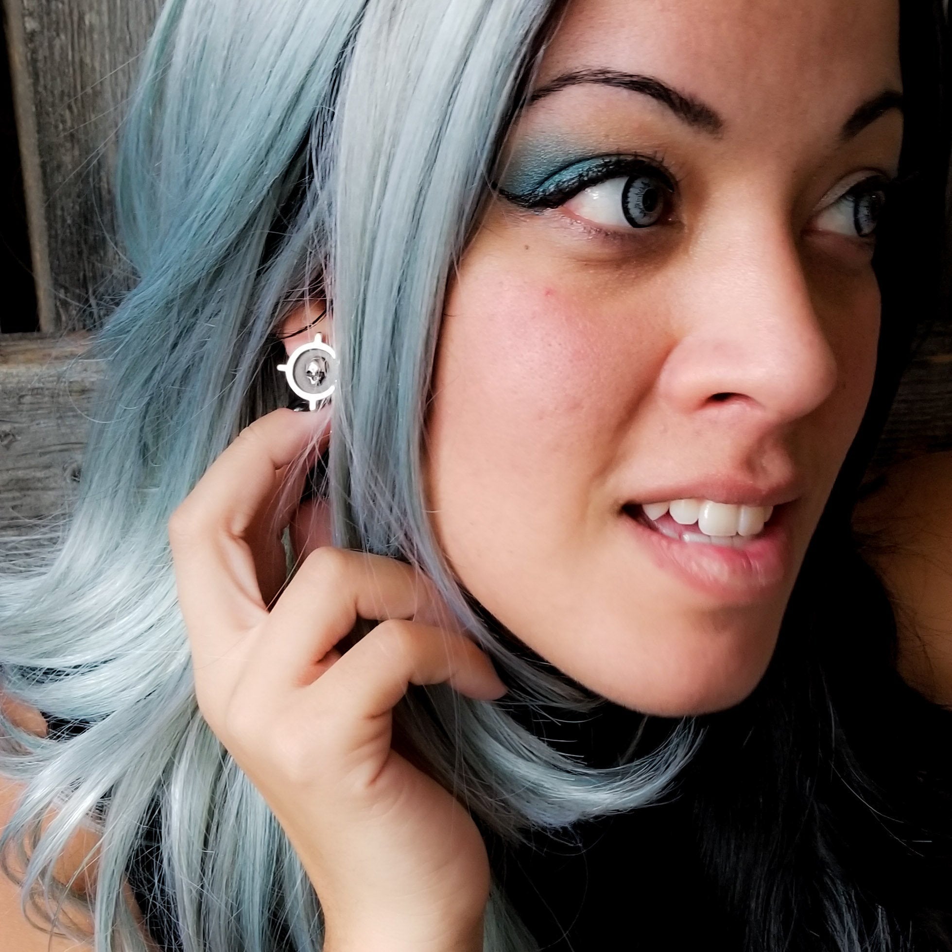 Unisex Skull Cross Stud Post Earrings - Inchoo Bijoux